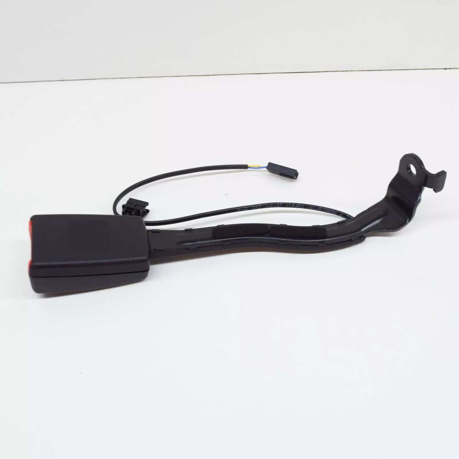 NEW VOLKSWAGEN GOLF MK5 FRONT RIGHT SEAT BELT BUCKLE 1K4857756LQVZ