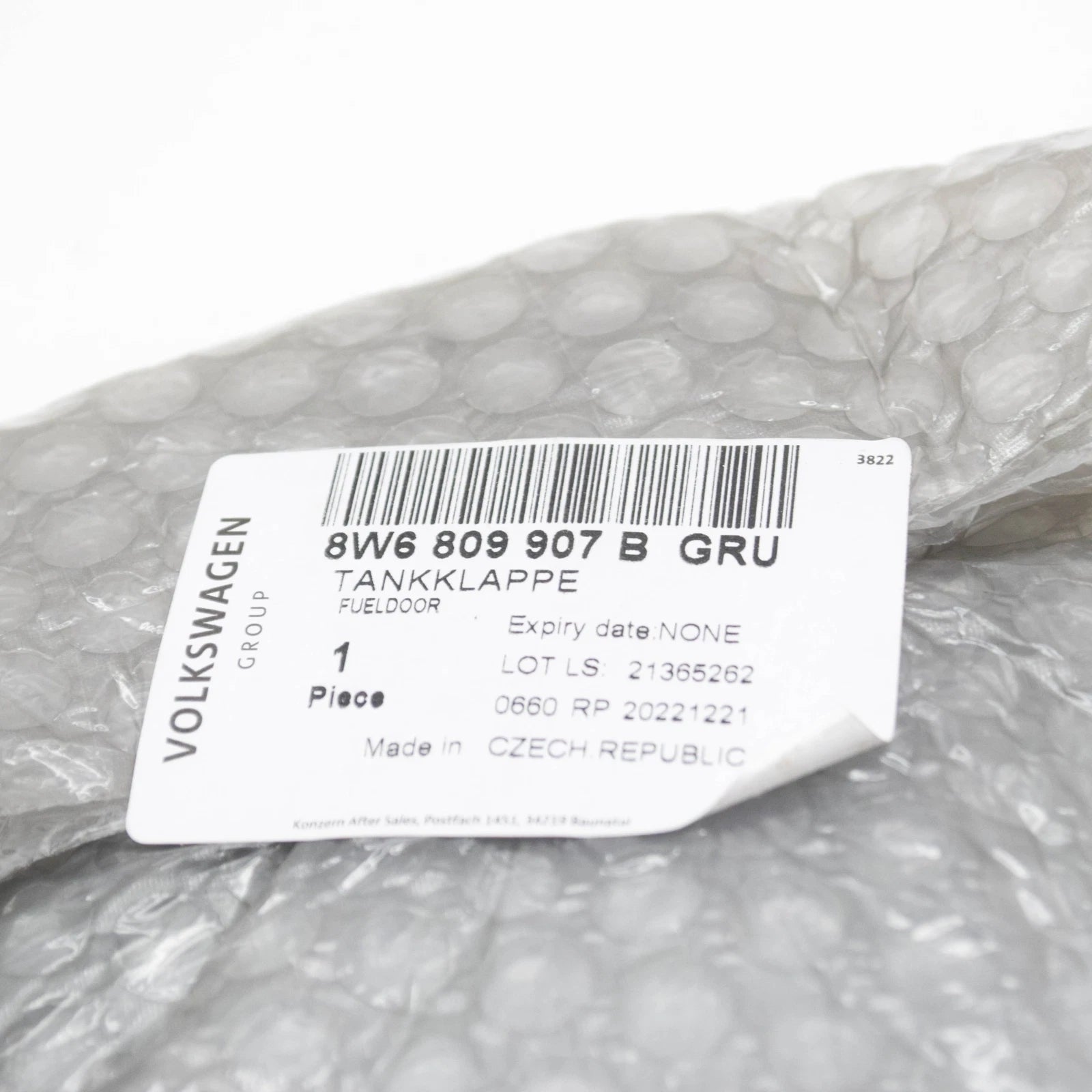 NEW AUDI A5 SPORTBACK F5 FUEL FILLER DOOR 8W6809907B GRU 8W6809907BGRU ORIGINAL