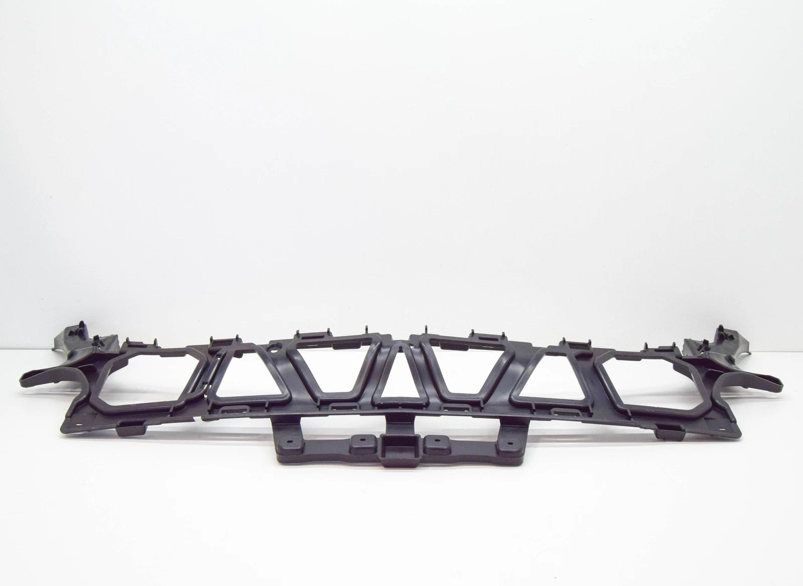 NEW MERCEDES-BENZ E W212 REAR BUMPER CENTER CARRIER BRACKET A2128855865 ORIGINAL