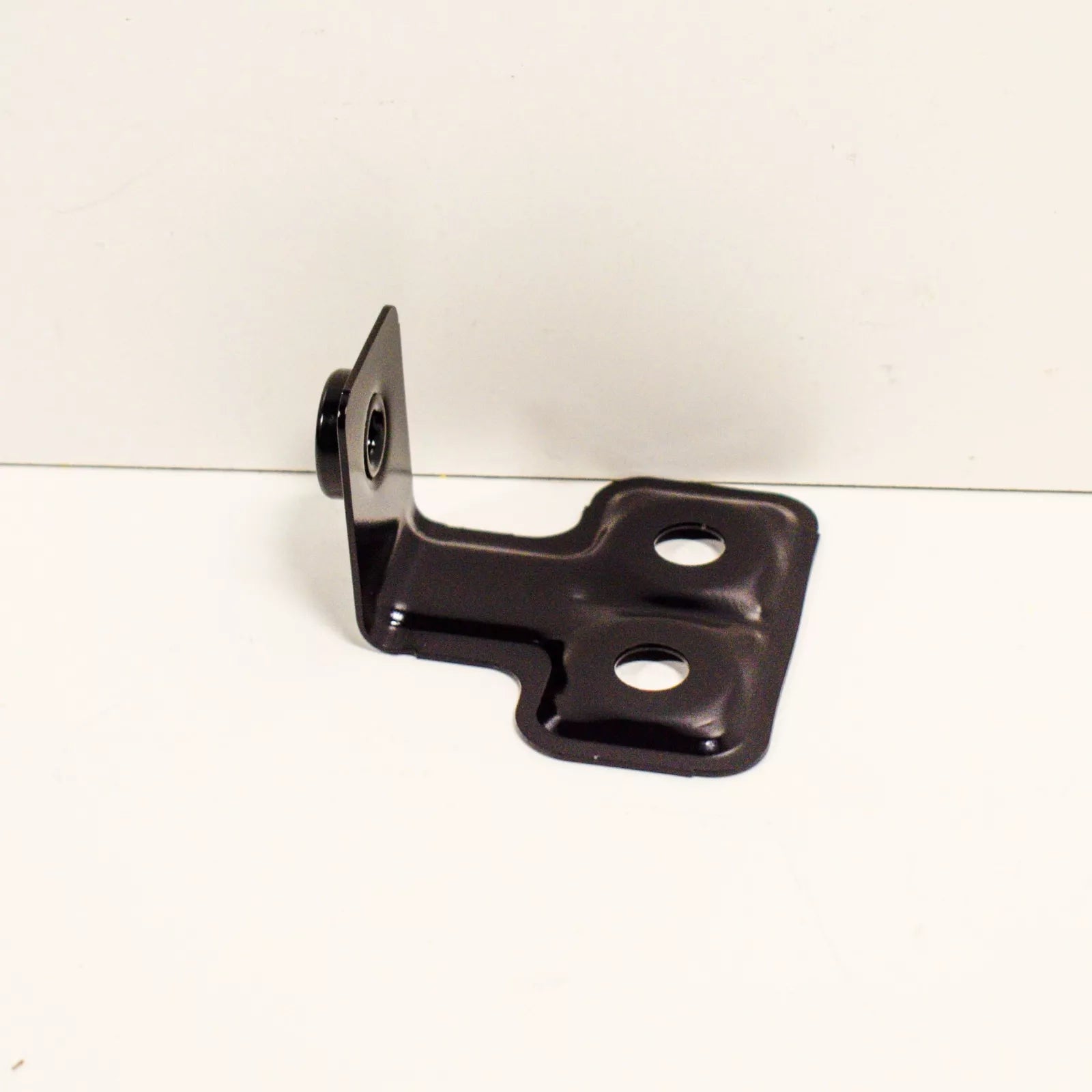 NEW BMW 5 G30 FRONT LEFT FENDER SIDE PANEL BRACKET 41357440425 ORIGINAL