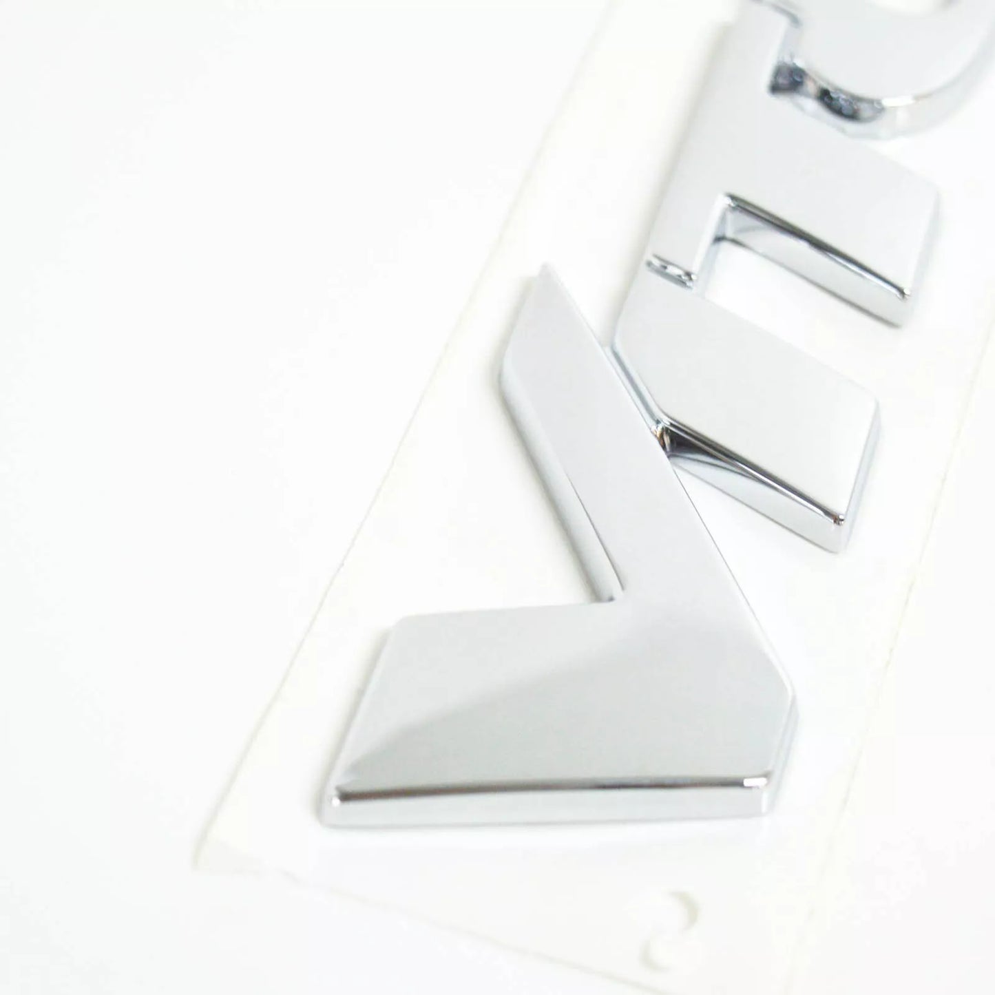 NEW MERCEDES-BENZ VITO W639 REAR EMBLEM NAME PLATE BAGDE A6398171400