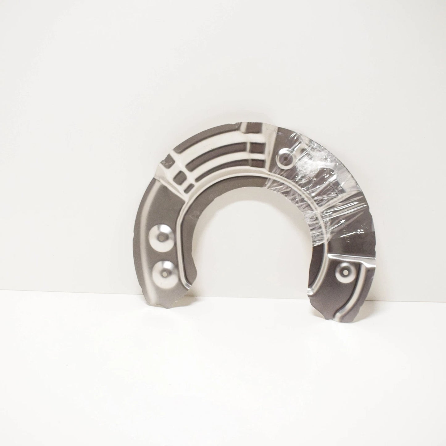 NEW BMW 5 F11 FRONT LEFT BRAKE DISC PROTECTION PLATE 34116775265 ORIGINAL