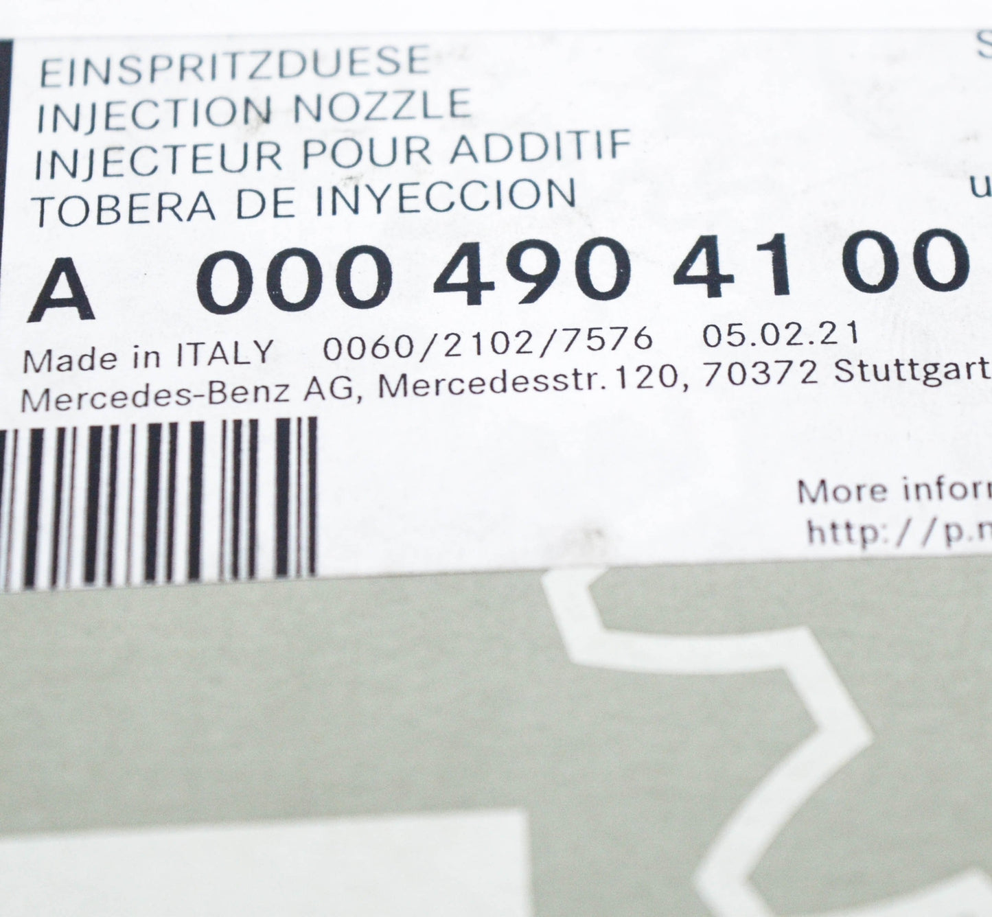 NEW MERCEDES-BENZ E COUPE C238 ADBLUE INJECTOR NOZZLE A0004904100 ORIGINAL