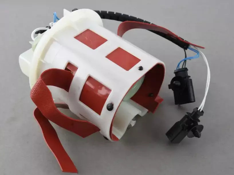 NEW AUDI Q7 4L REDUCTION AGENT TANK STORAGE CONTAINER 4L0131907D ORIGINAL