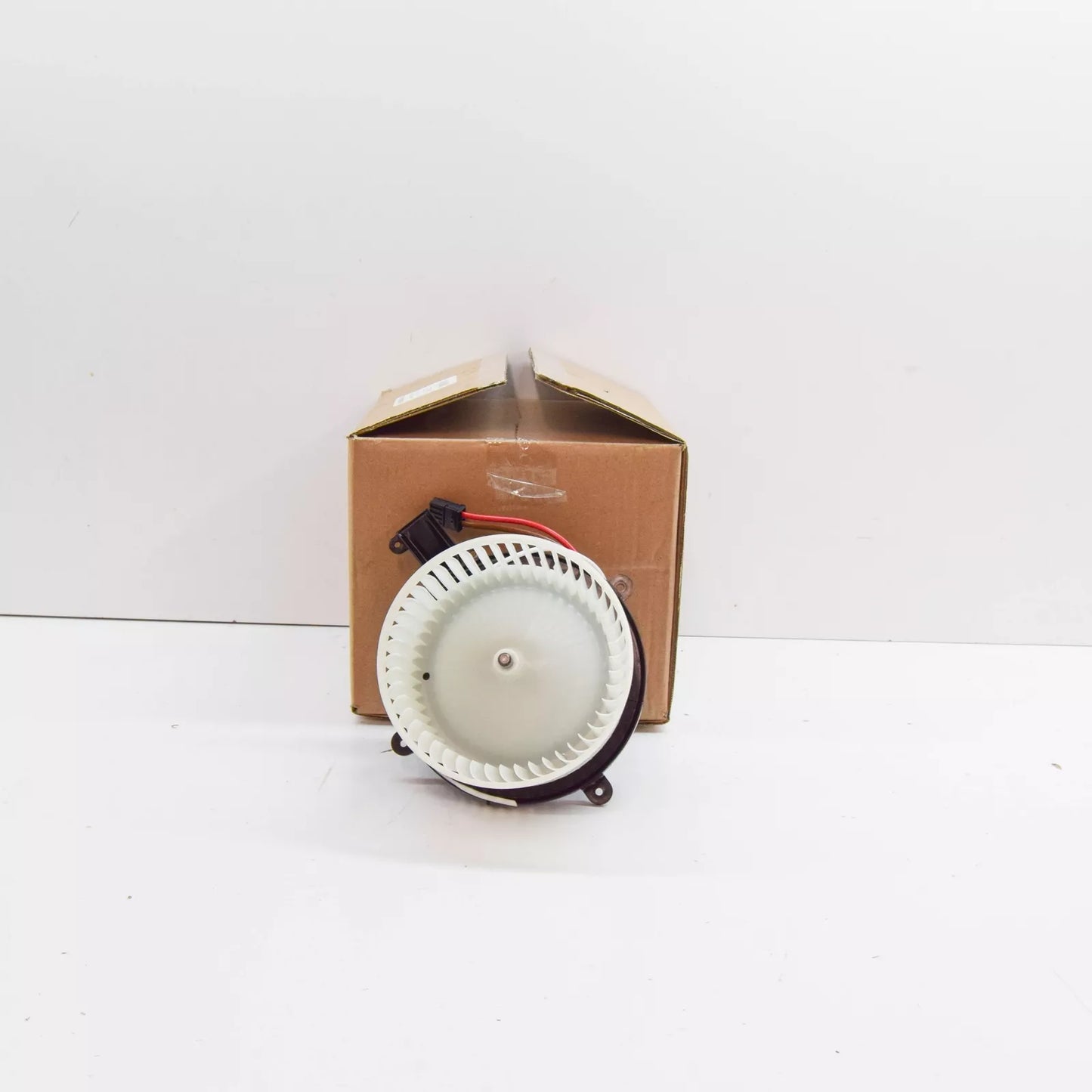 NEW MERCEDES-BENZ VITO W447 HEATER BLOWER FAN A0008304701 ORIGINAL