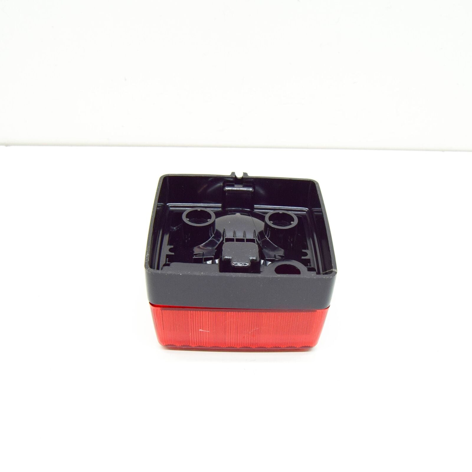 NEW MERCEDES-BENZ SPRINTER W903 REAR FOG LIGHT A9018200256 ORIGINAL