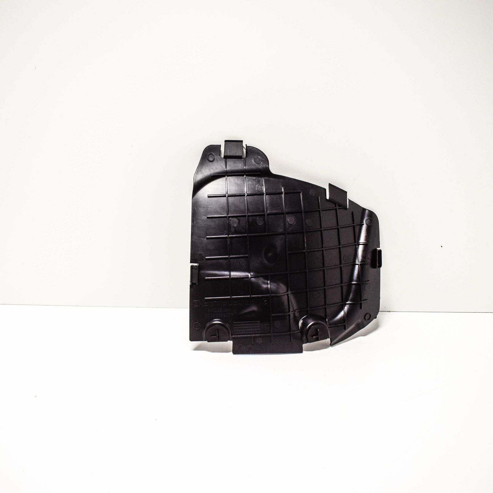 NEW MB C W205 FRONT LEFT MUD SPLASH GUARD FRONT PART A2056900100 ORIGINAL