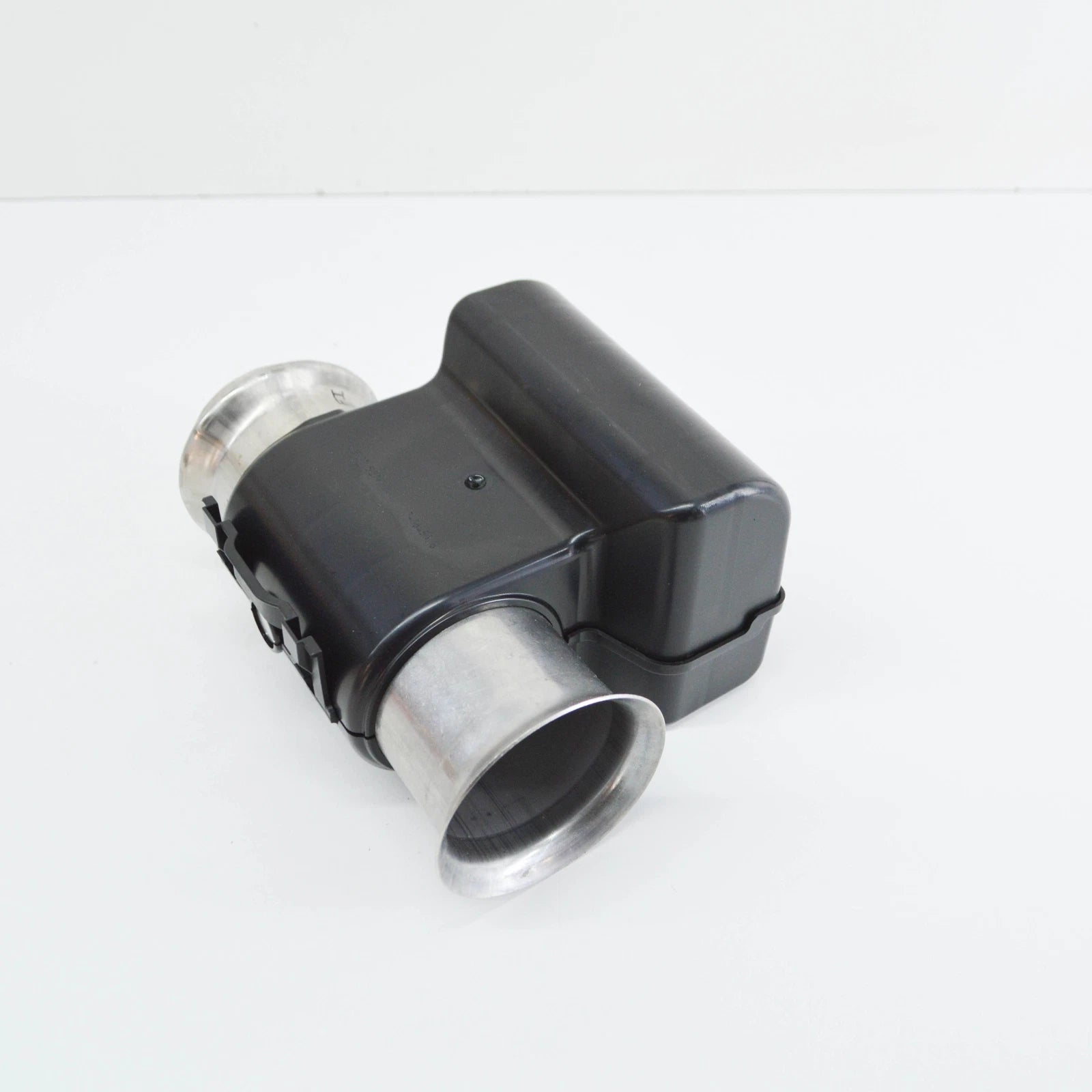 NEW MB CLA C117 REAR EXHAUST PIPE THROTTLE VALVE A2464920024