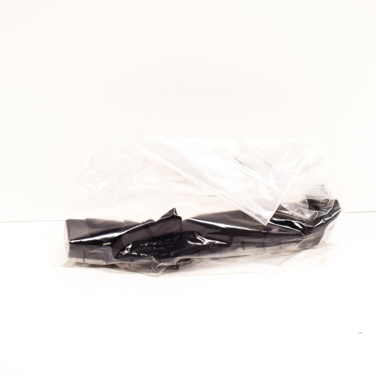 NEW VOLKSWAGEN CRAFTER FRONT RIGHT BUMPER SUPPORT BRACKET 7C0807178A ORIGINAL