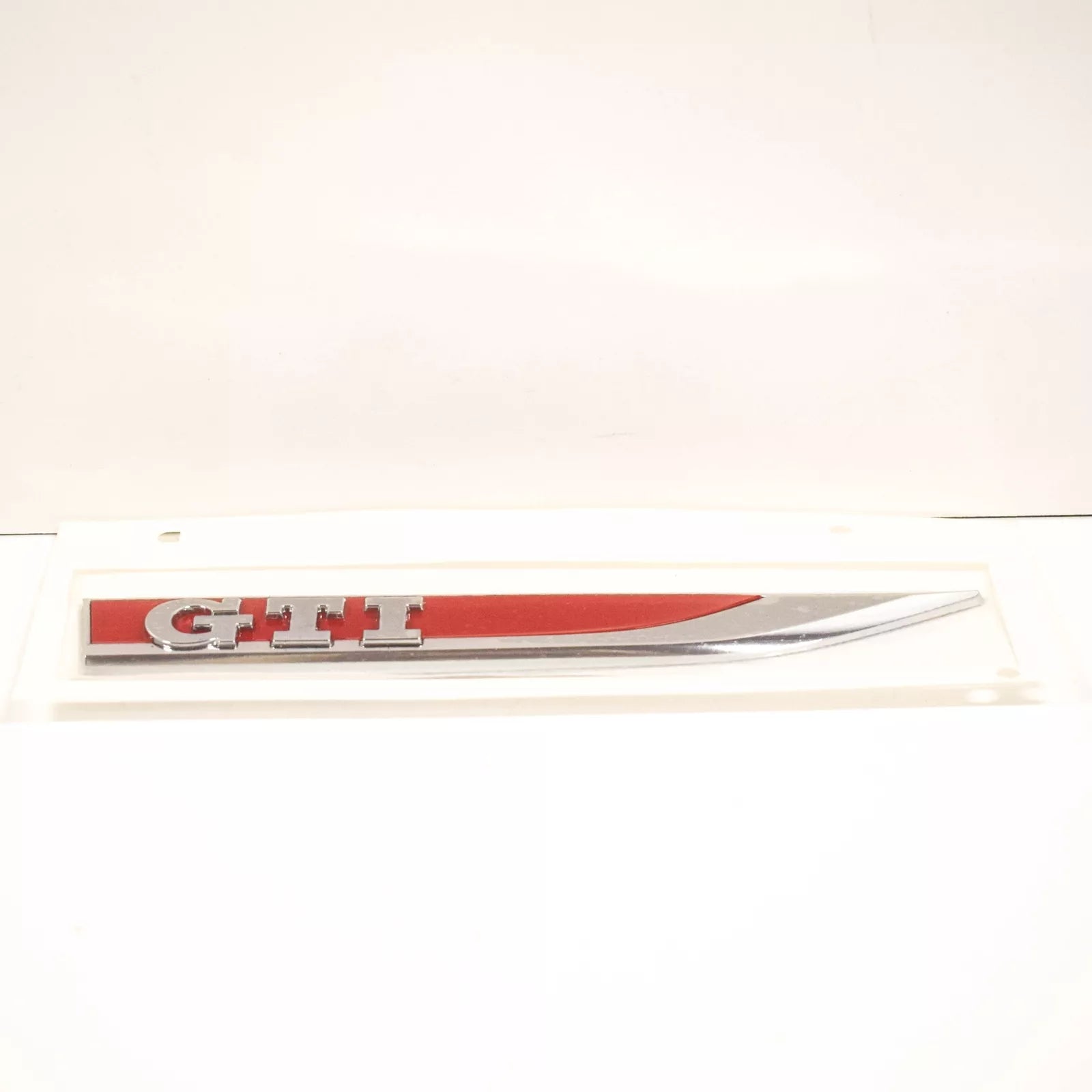 NEW VOLKSWAGEN GOLF MK7 RIGHT FENDER GTI EMBLEM 5G0853688ATJZQ ORIGINAL