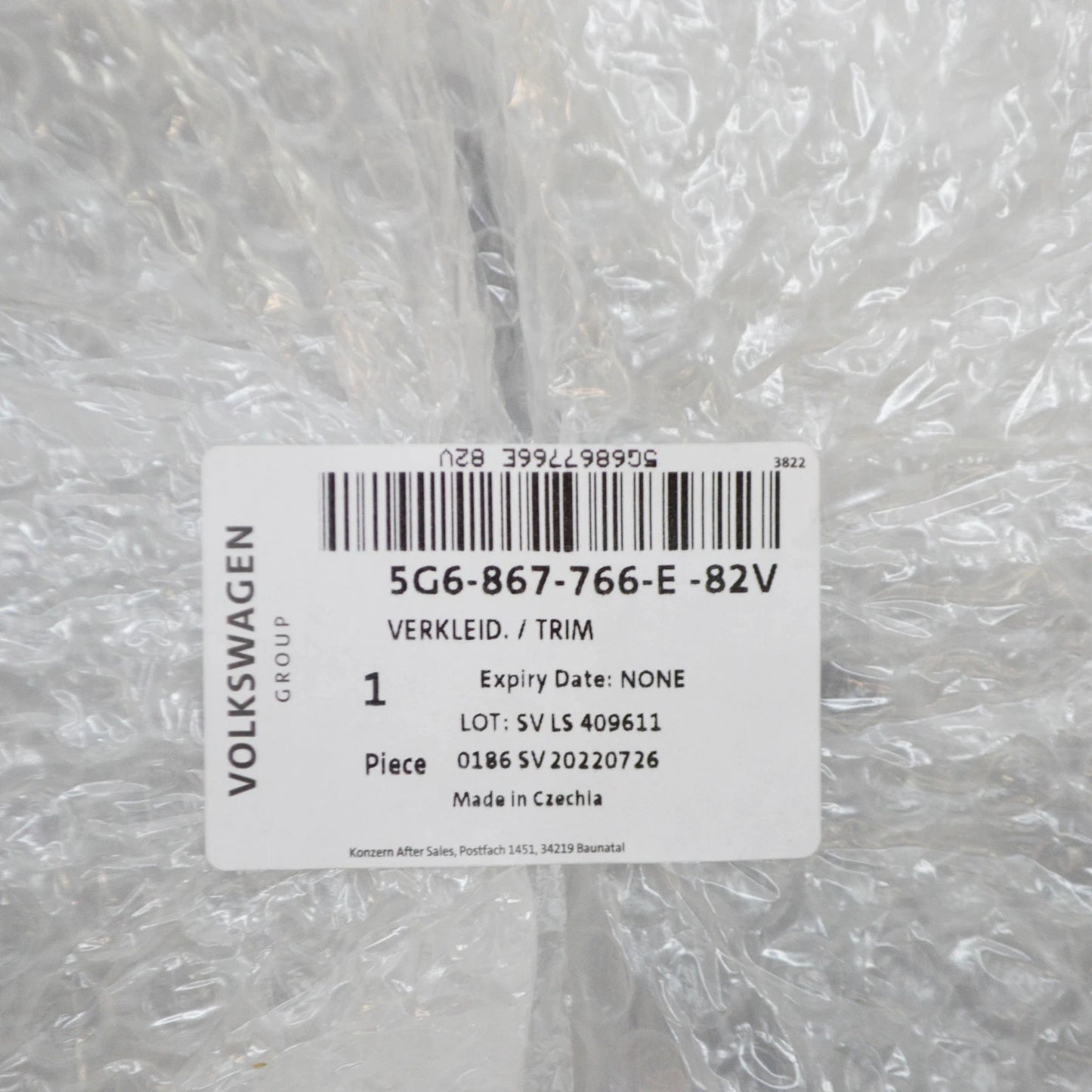 NEW VW GOLF MK7 REAR RIGHT WHEEL HOUSING TRIM 5G6867766E82V ORIGINAL