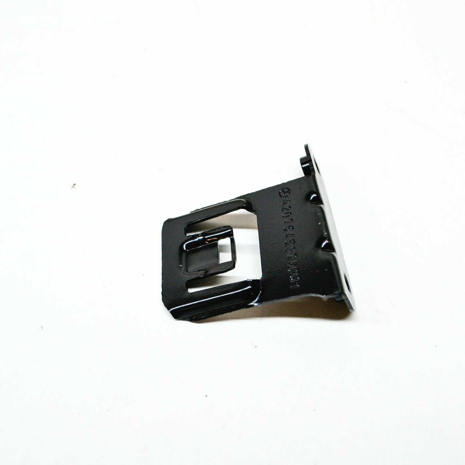 NEW MERCEDES-BENZ E COUPE C207 FRONT RIGHT FRAME BRACKET A2075452740 ORIGINAL