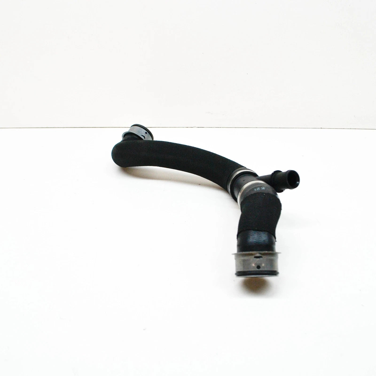 NEW MERCEDES-BENZ E-CLASS W212 RIGHT COOLANT HOSE A2125012684