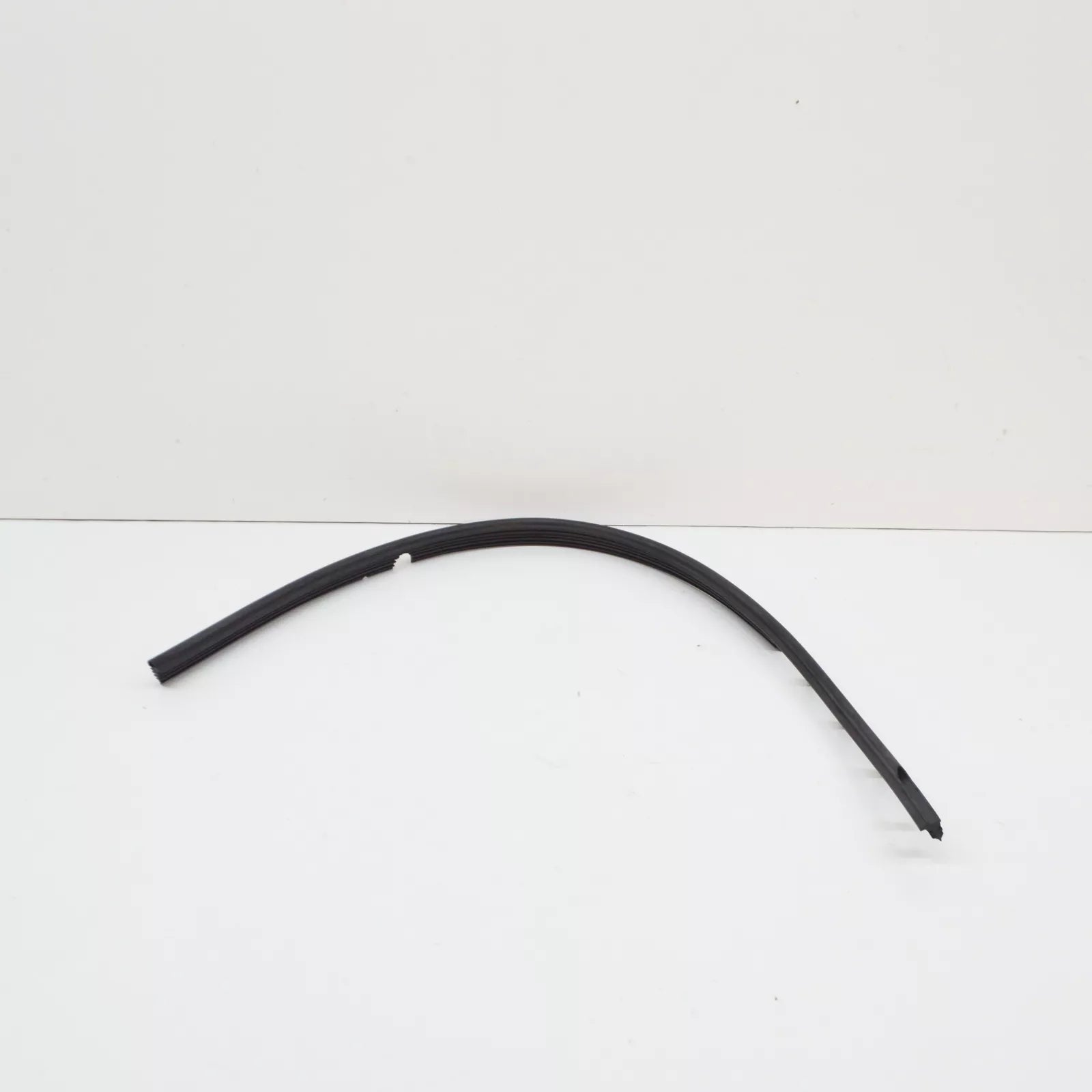 NEW MERCEDES-BENZ C W202 FRONT LEFT HEADLIGHT MOLDING SEAL A2028261780 ORIGINAL