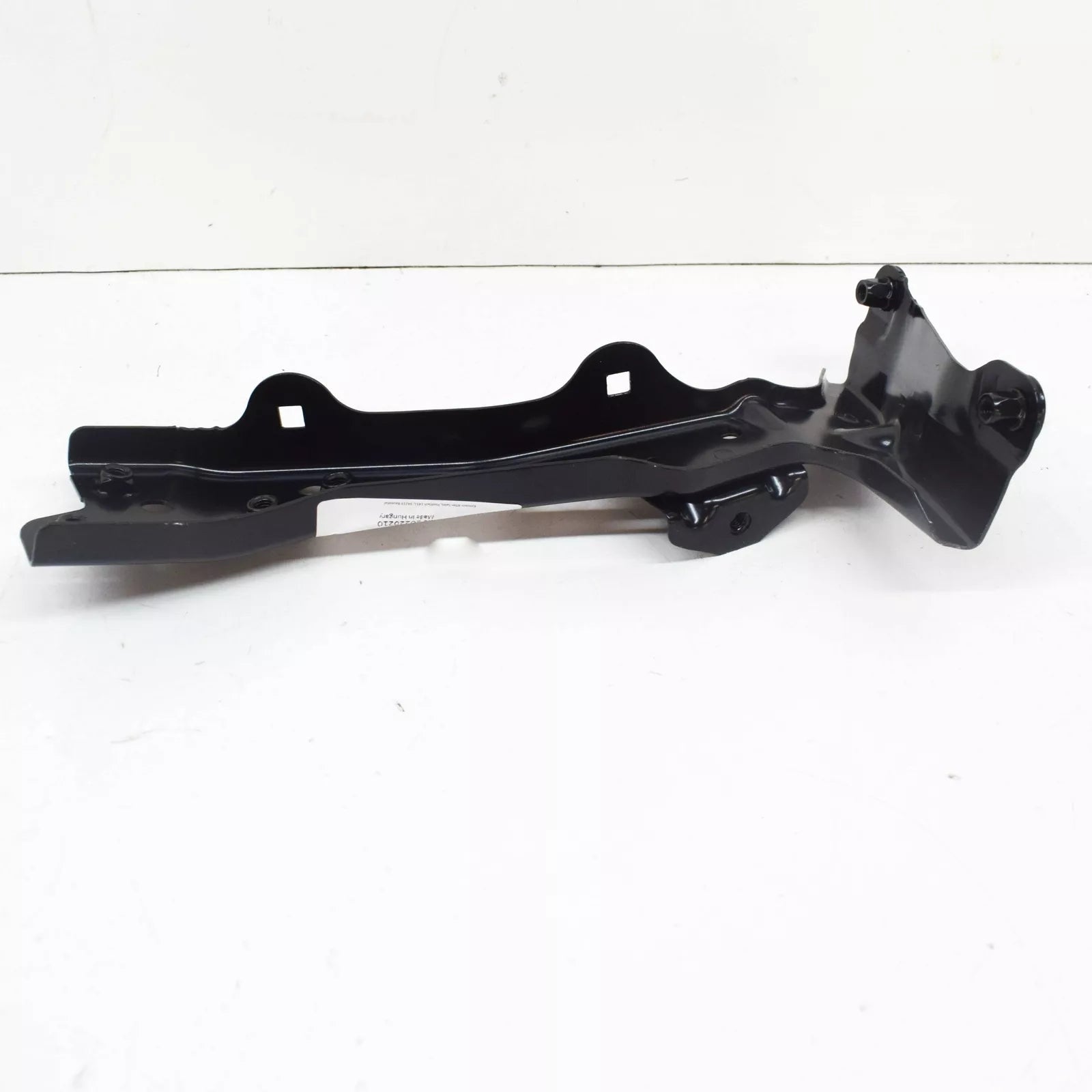 NEW AUDI A3 SPORTBACK 8V FRONT RIGHT FENDER BRACKET 8V0821136B
