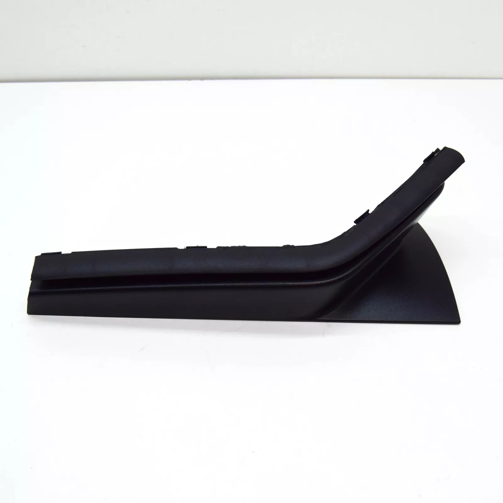 NEW VW ID.3 E11 REAR LEFT OUTER TAIL LIGHT TRIM 10A945311 ORIGINAL