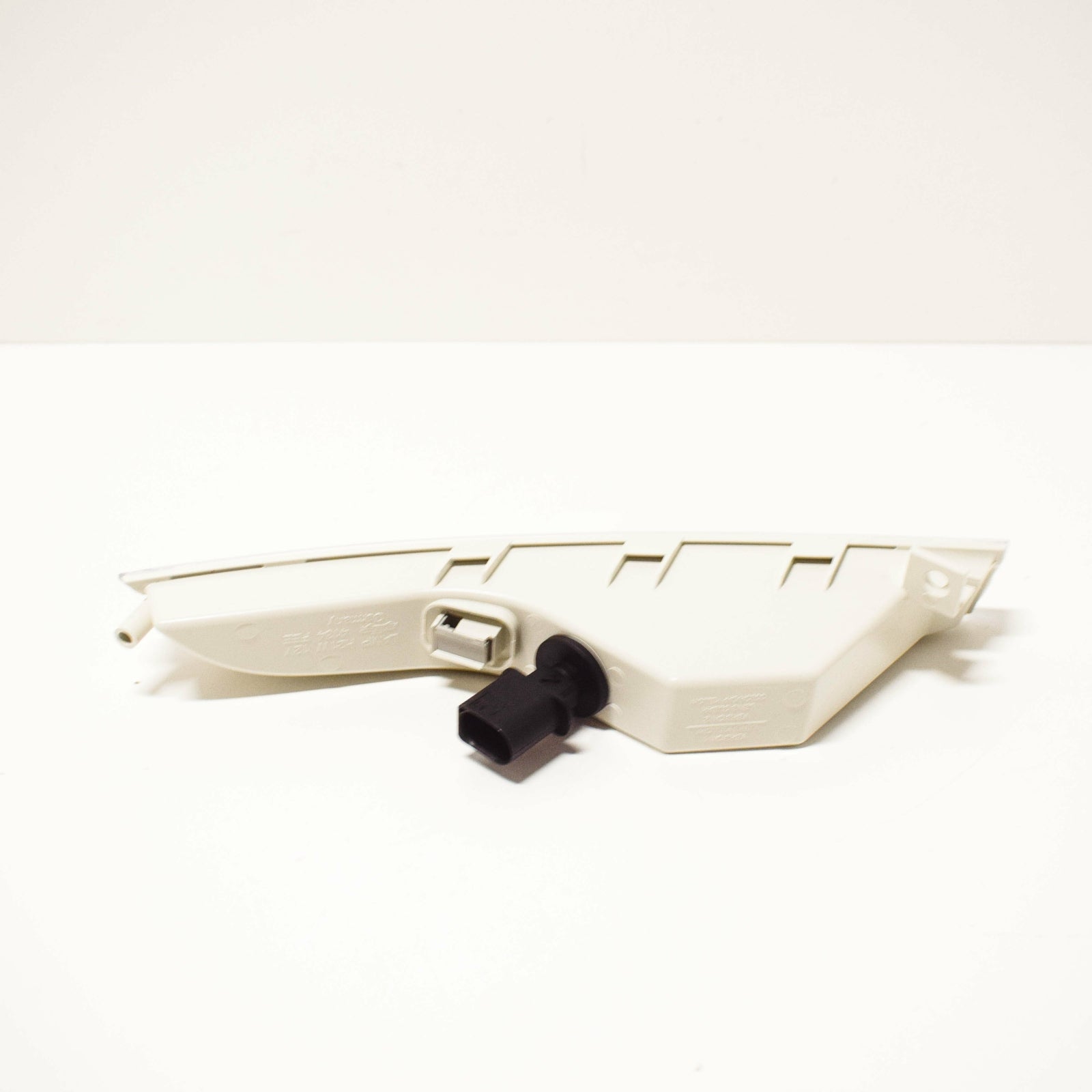 NEW VOLKSWAGEN PASSAT CC A6 FRONT BUMPER RIGHT TURN INDICATOR 3C8953042 ORIGINAL