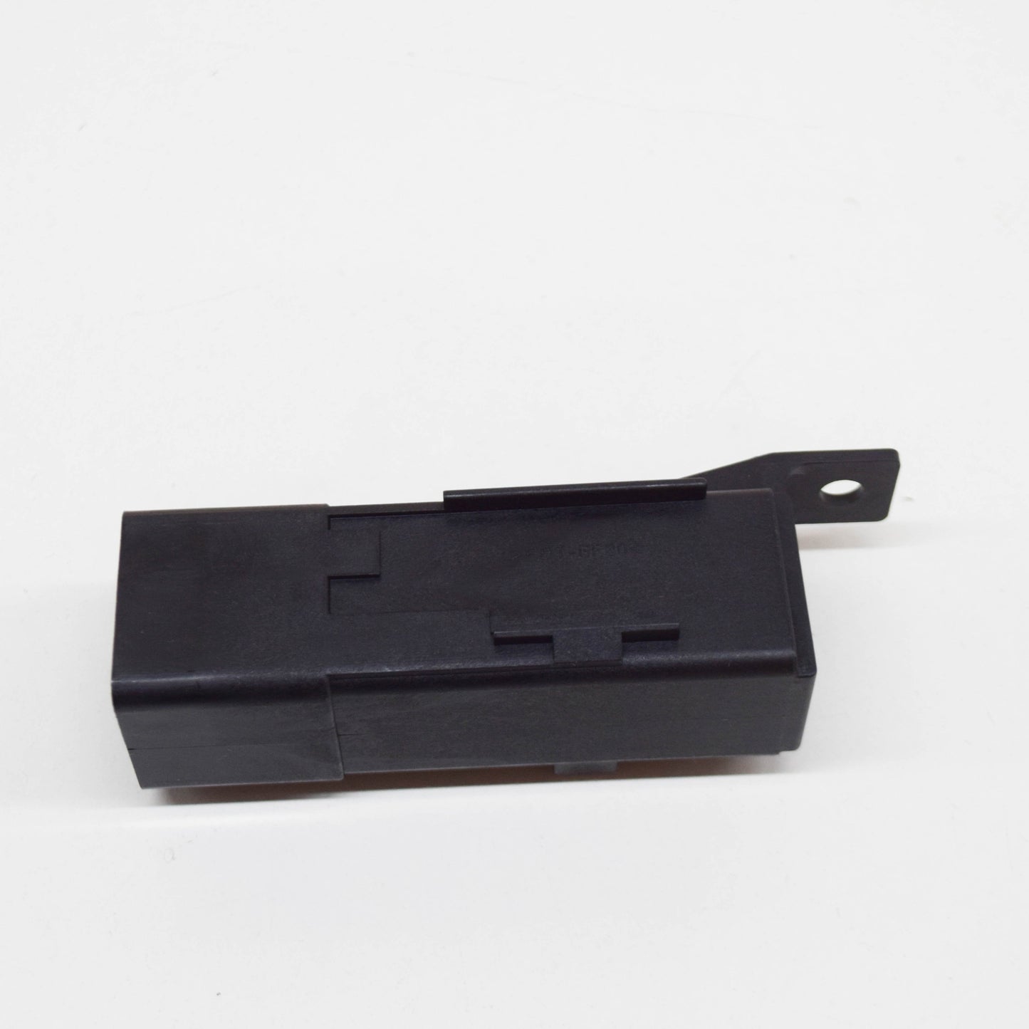 NEW MERCEDES-BENZ VITO W639 ELECTRIC FAN RELAY A9065451301 ORIGINAL