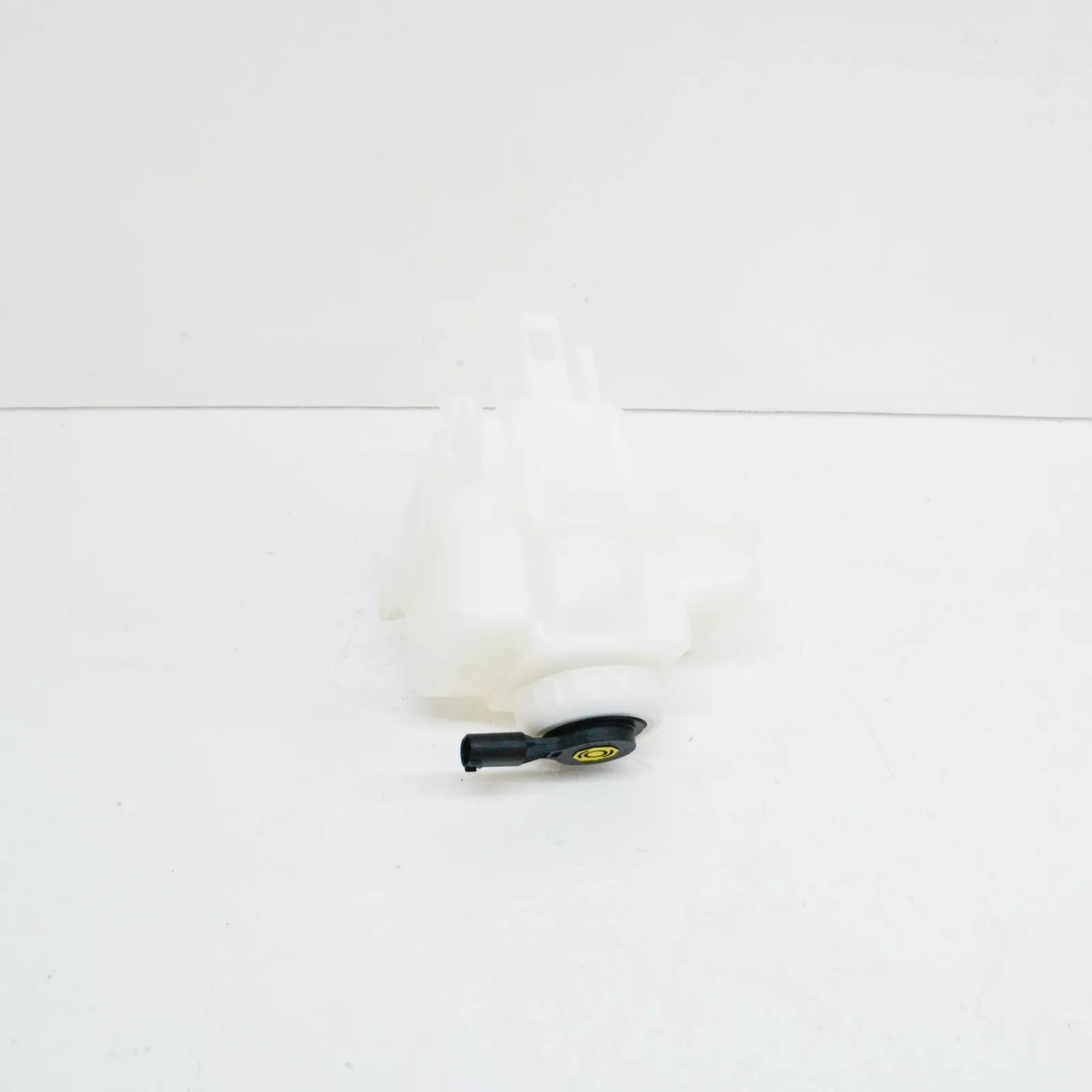 NEW BMW 7 E65 BRAKE FLUID EXPANSION TANK RESERVOIR 34326758848 735I ORIGINAL