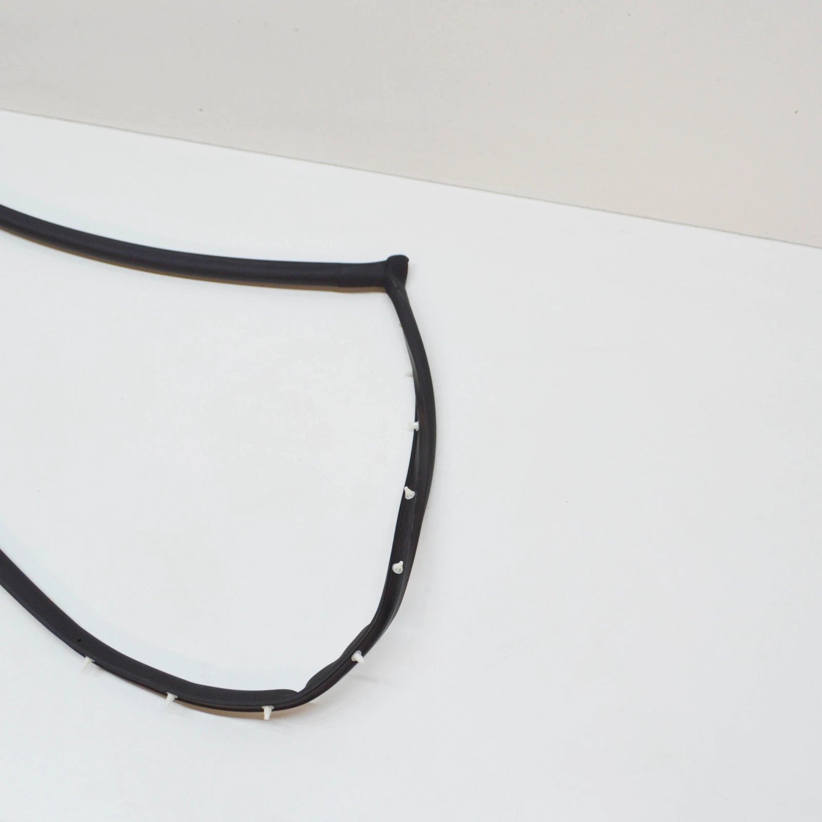 NEW AUDI Q7 4L REAR LEFT SEAL FOR SILL PANEL 4L0839119D