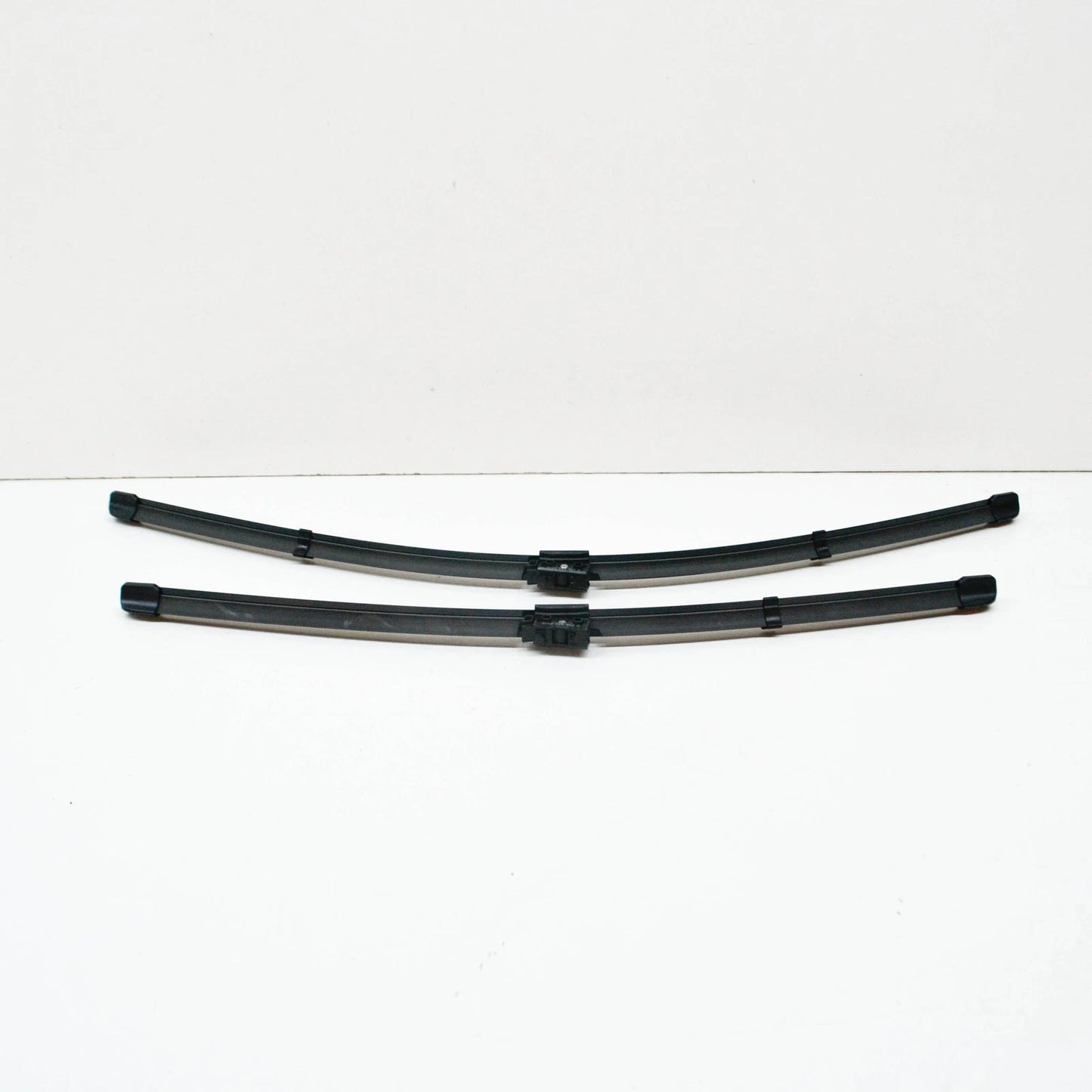 NEW MB A W176 FRONT WINDSHIELD WIPER BLADES SET A1768204300 LHD ORIGINAL