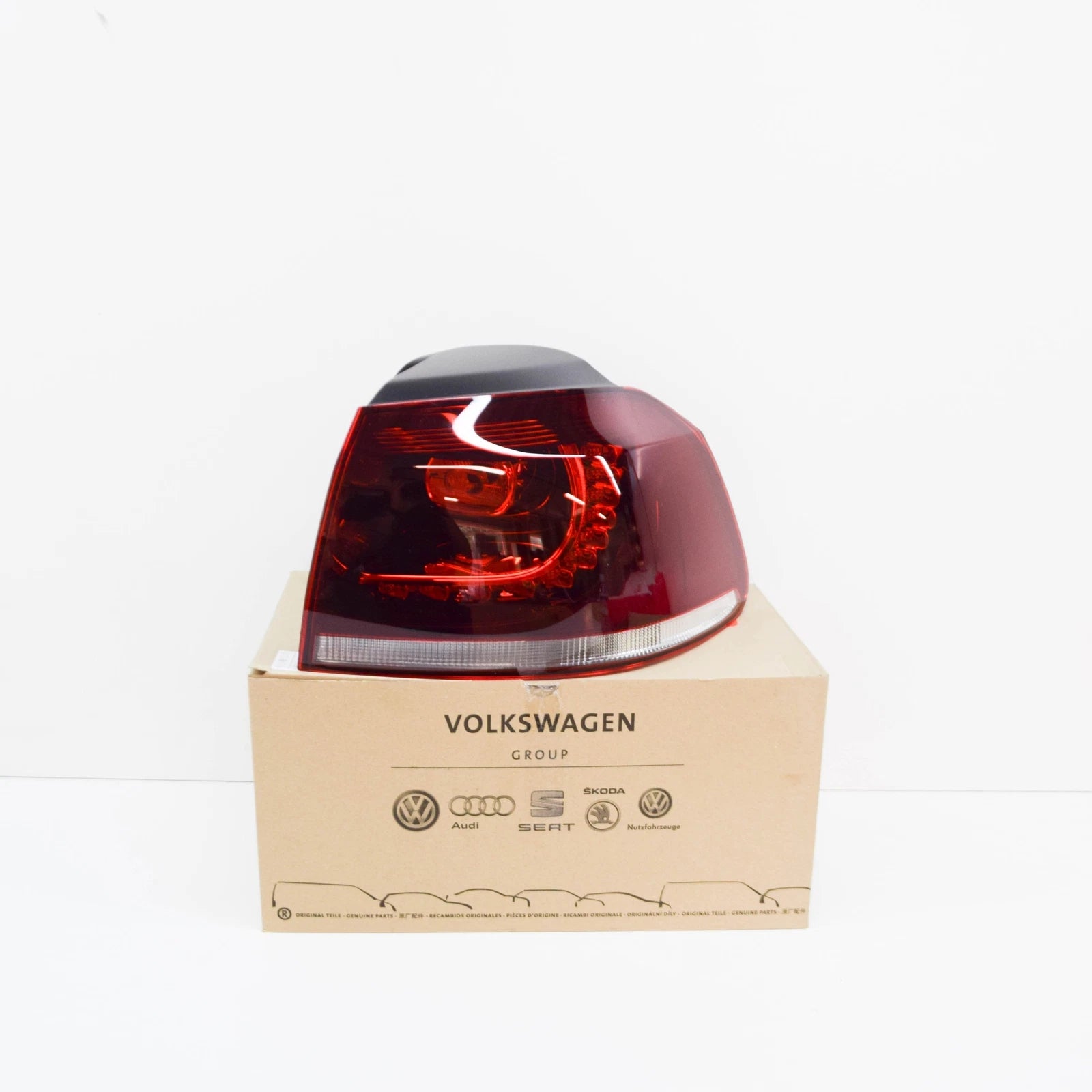 NEW VOLKSWAGEN GOLF MK6 REAR RIGHT TAILLIGHT TINTED 5K0945096Q ORIGINAL