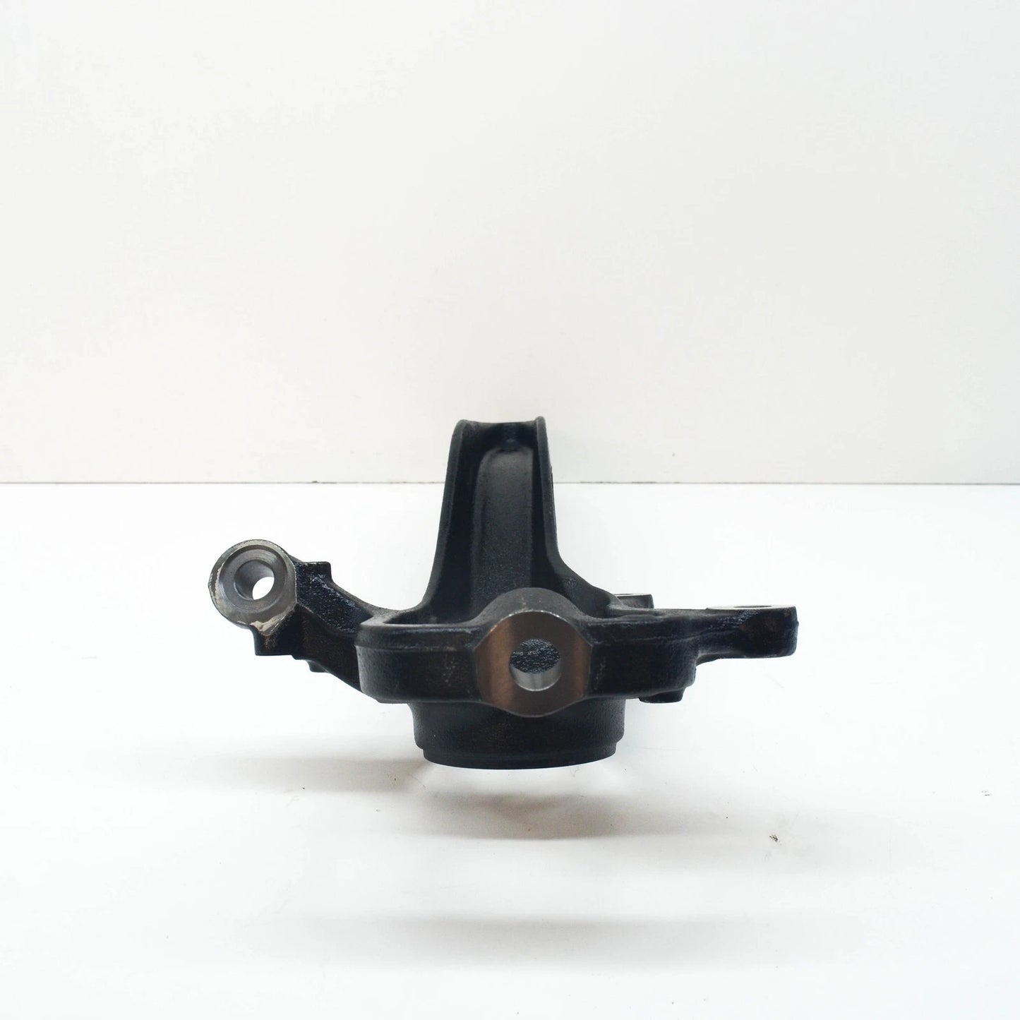 NEW VOLKSWAGEN AMAROK FRONT LEFT WHEEL HUB SPINDLE KNUCKLE 2H6407257 ORIGINAL