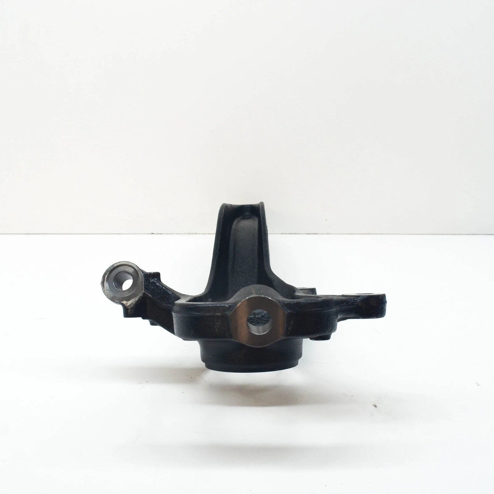 NEW VOLKSWAGEN AMAROK FRONT LEFT WHEEL HUB SPINDLE KNUCKLE 2H6407257 ORIGINAL