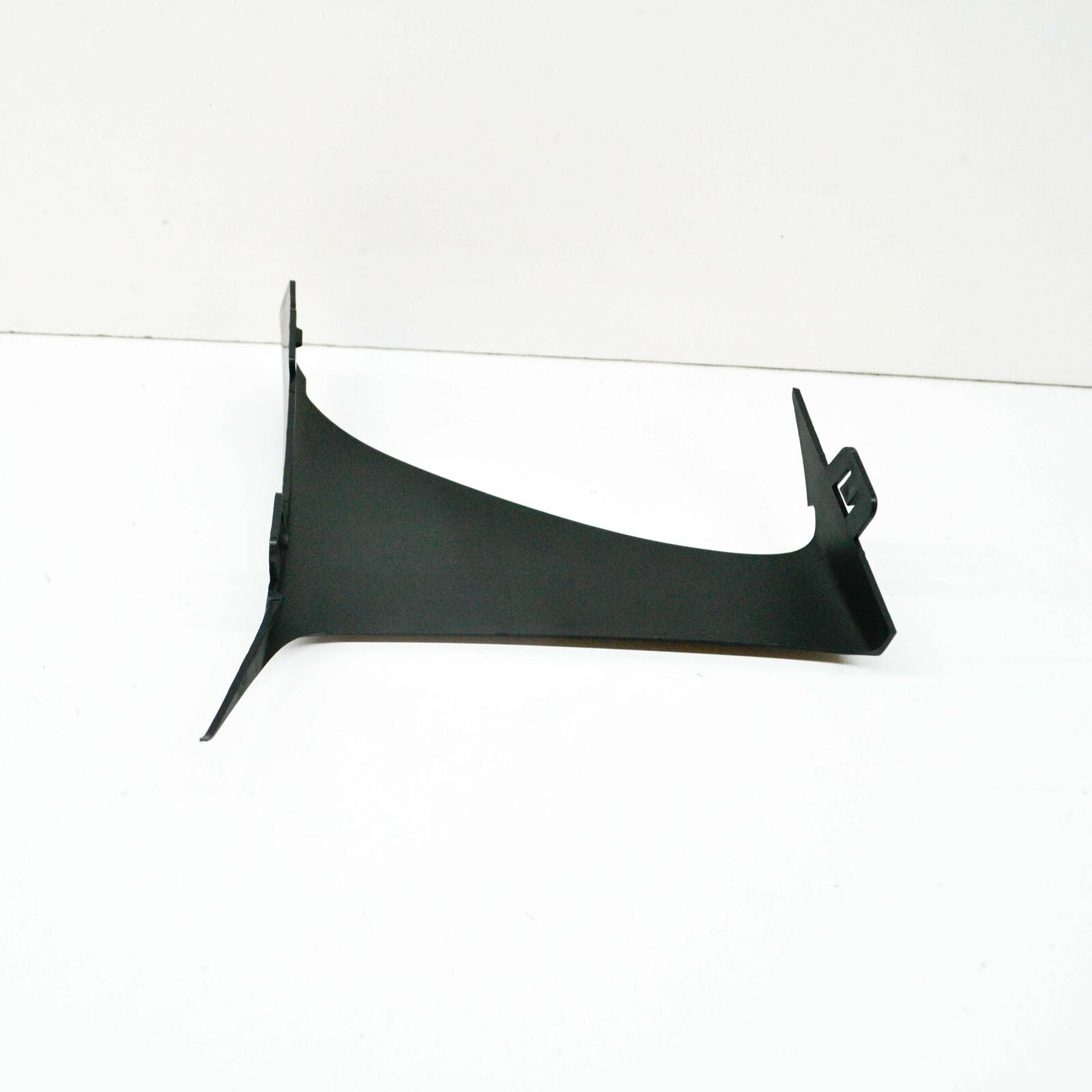 NEW MERCEDES BENZ C W205 FRONT LEFT BUMPER COVER TRIM A2058856702 ORIGINAL