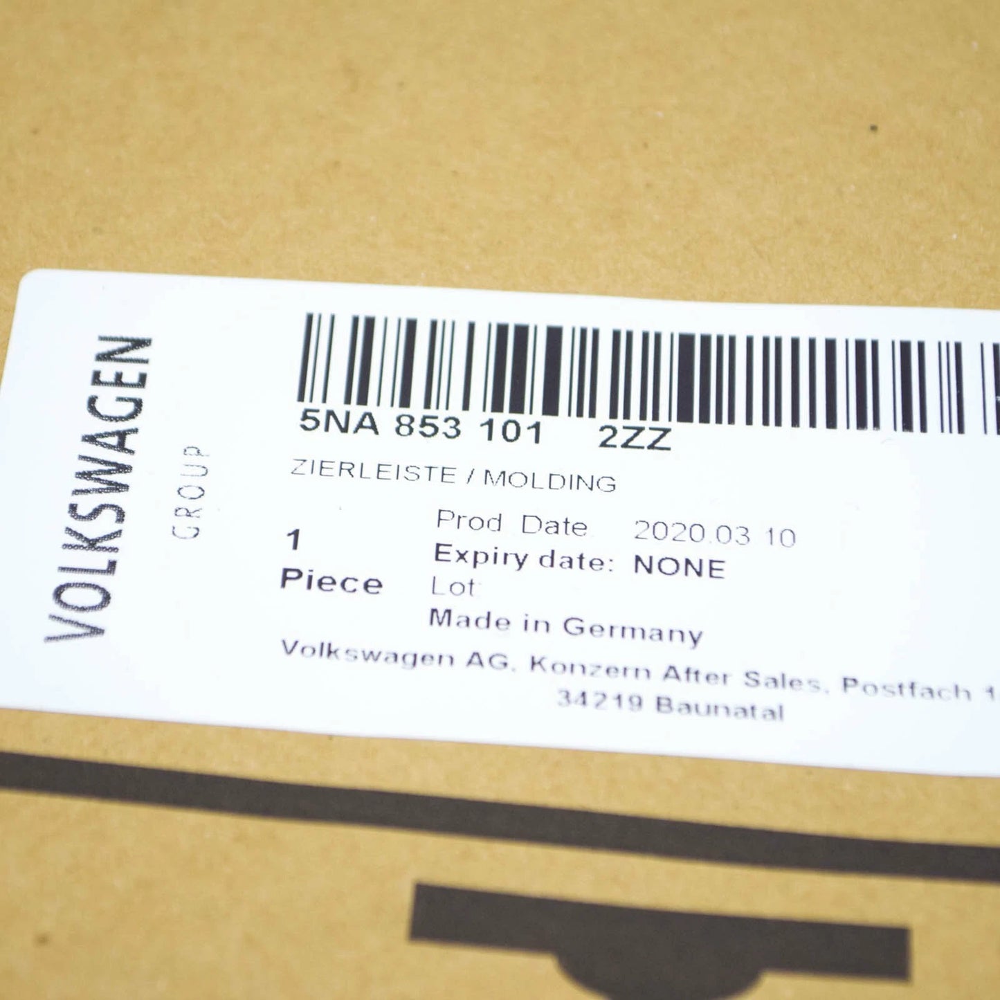 NEW VW TIGUAN AD/BW 2 FRONT BUMPER CENTER MOLDING TRIM 5NA8531012ZZ ORIGINAL