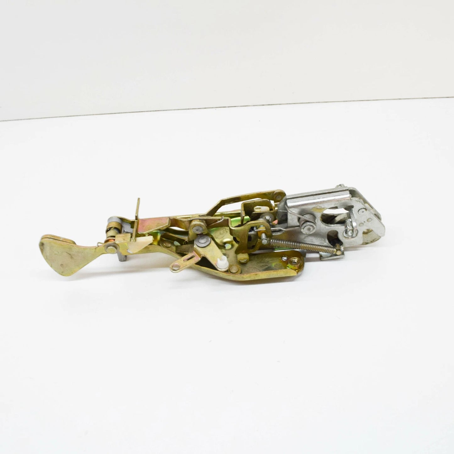 NEW MERCEDES-BENZ W123 LIFTGATE TAILGATE HATCH LOCK A1237400935