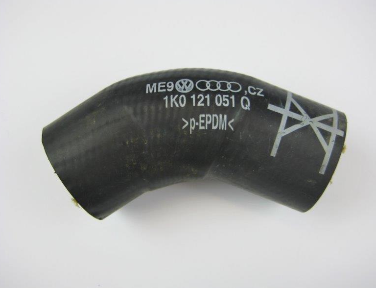 new audi tt 8j engine coolant hose 1k0121051q original