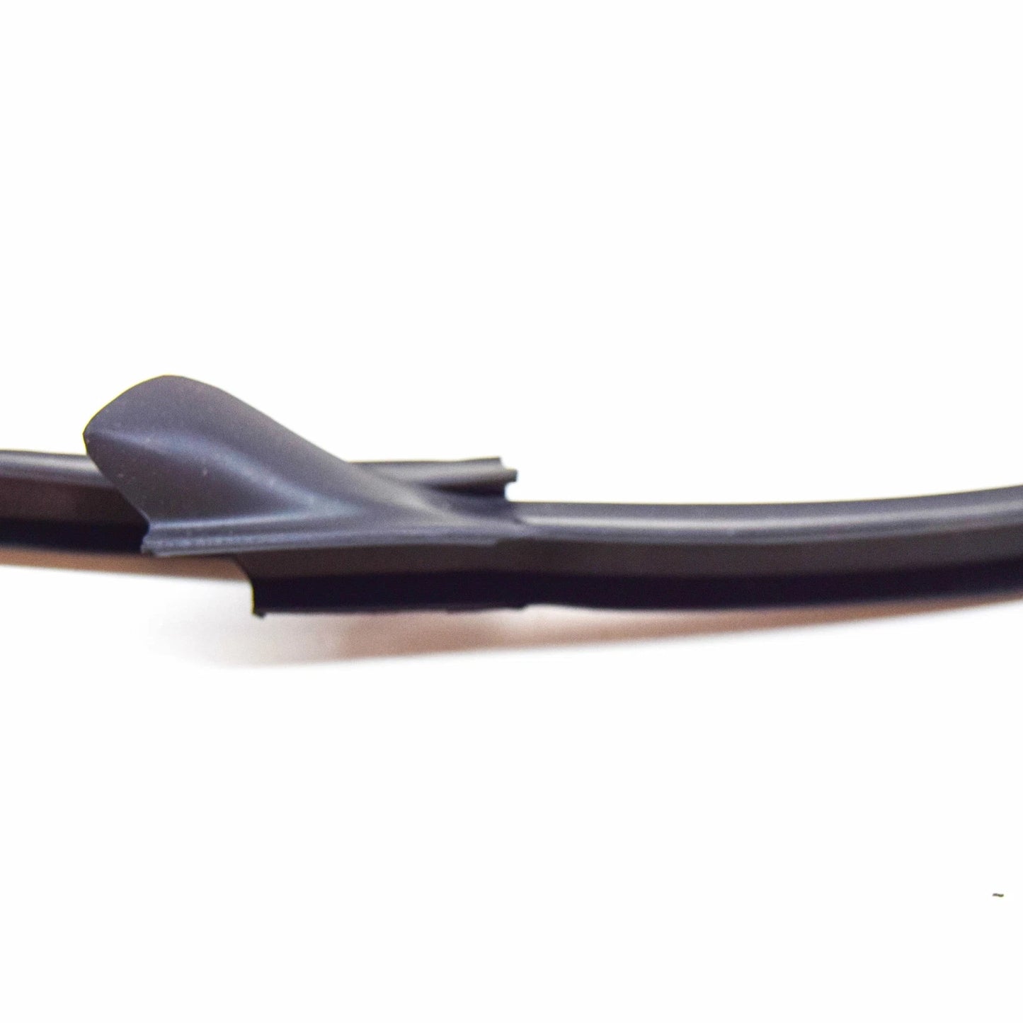 NEW VOLKSWAGEN GOLF MK5 REAR LEFT OUTER DOOR SEAL 5K6839699B