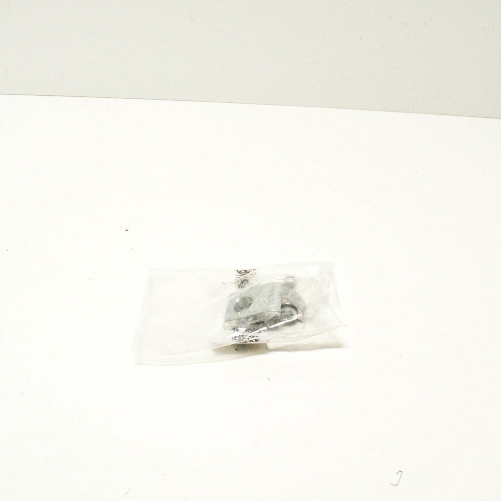 NEW AUDI A3 8V REAR LEFT LOWER DOOR HINGE 8X4833405B ORIGINAL