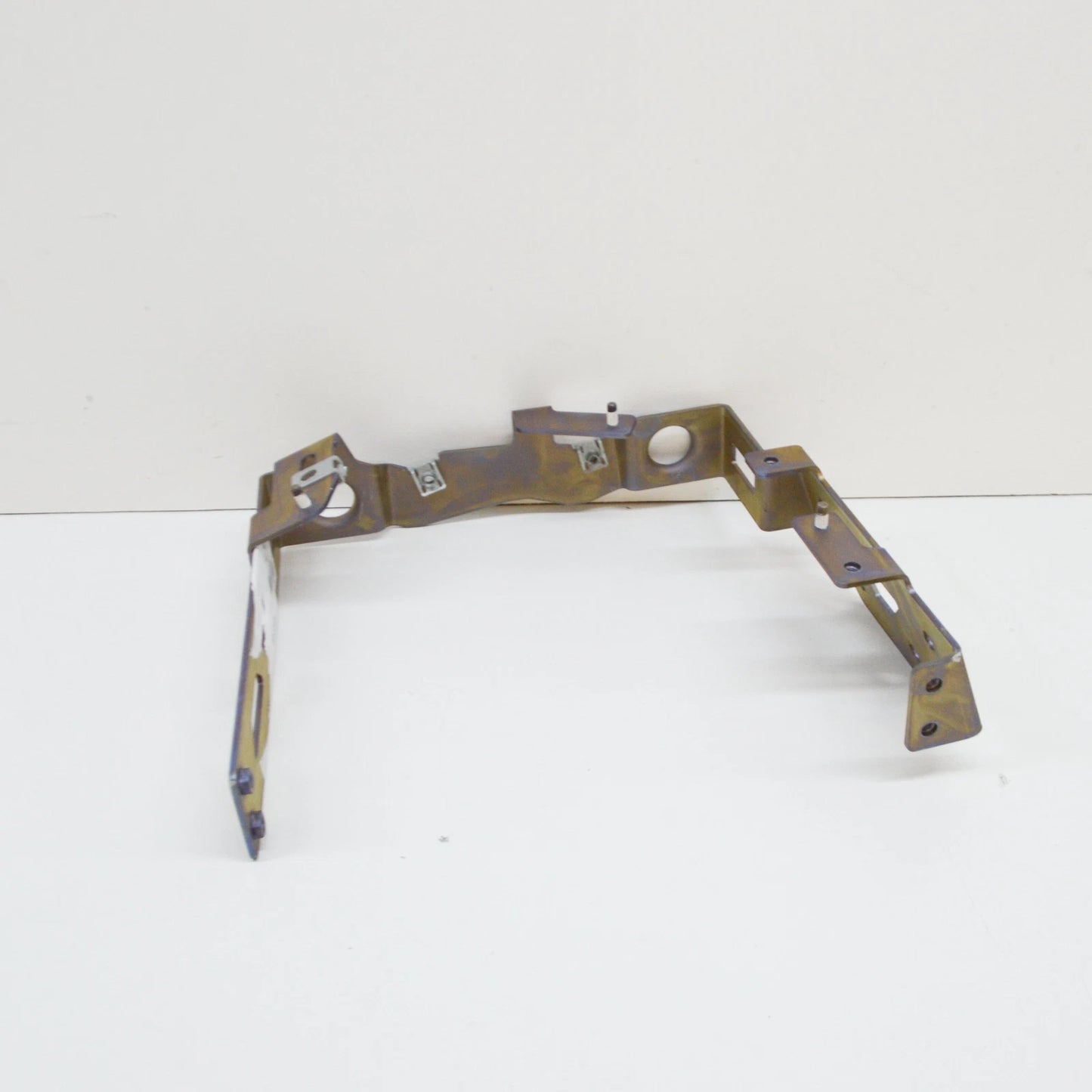 NEW MERCEDES-BENZ G W463 AMG RADIATOR BOTTOM BRACKET A4635007131