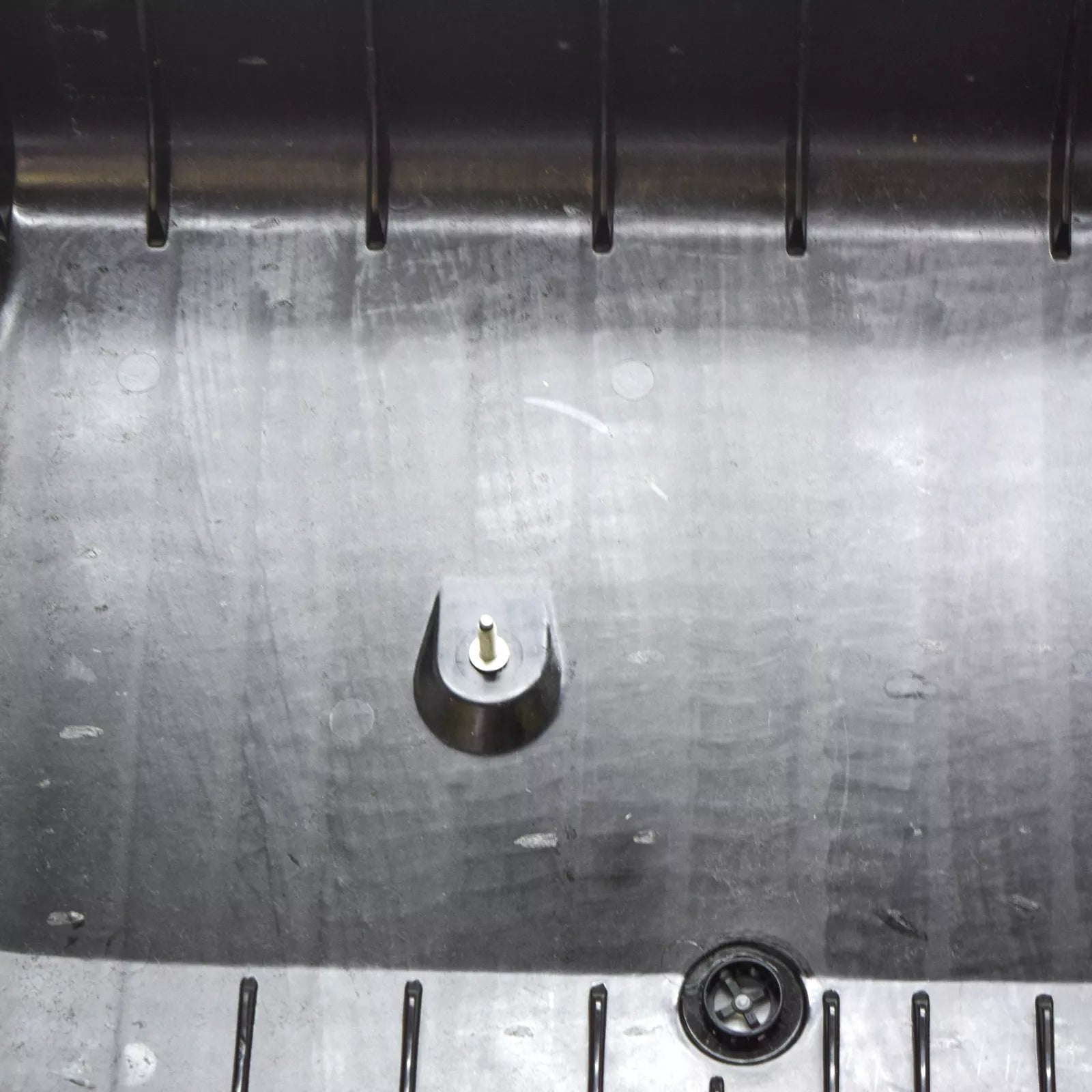 NEW MERCEDES-BENZ C W205 SPARE WHEEL SECTION TRIM A2056106302 ORIGINAL