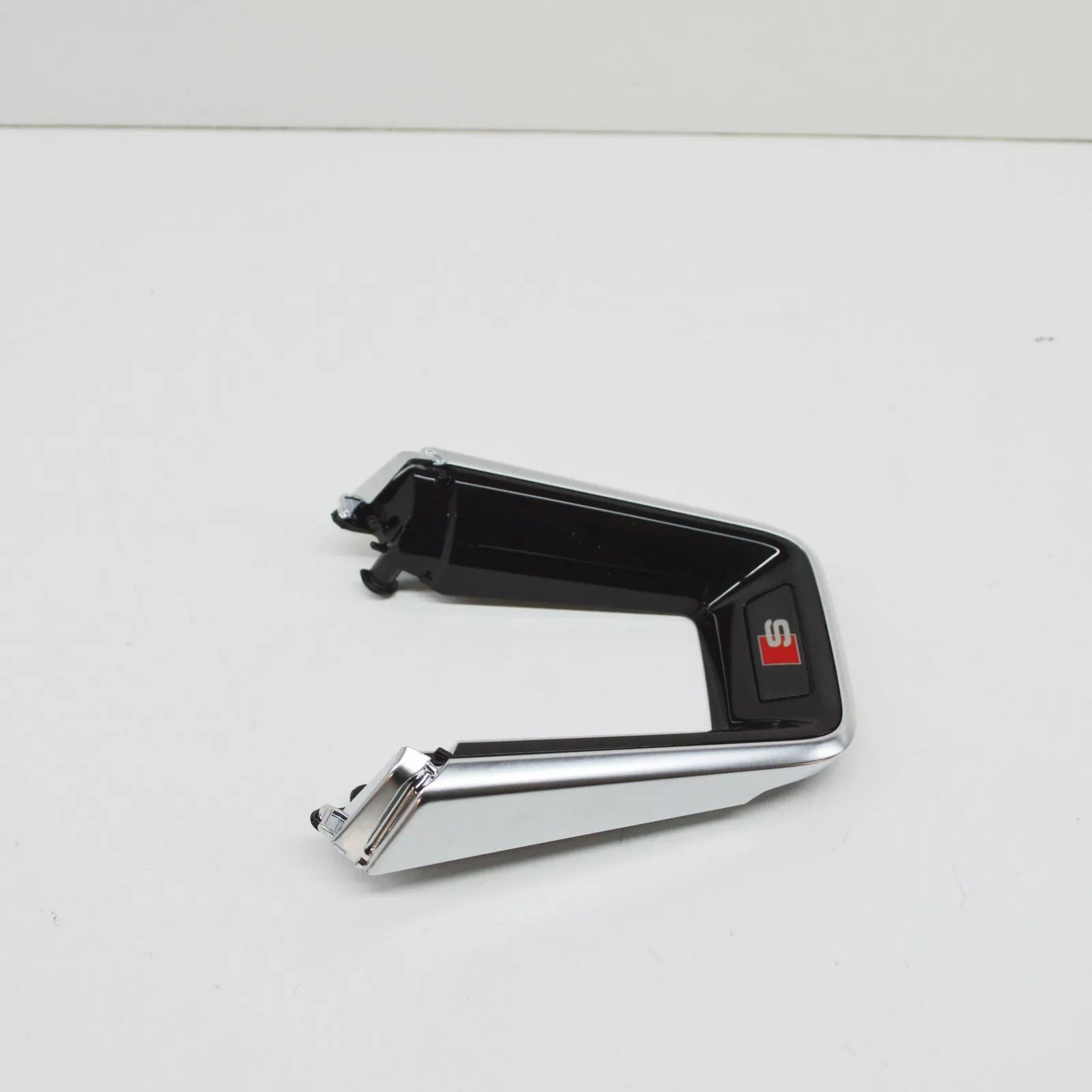 NEW AUDI A6 C8 STEERING WHEEL S EMBLEM TRIM 4K0419689DINZ