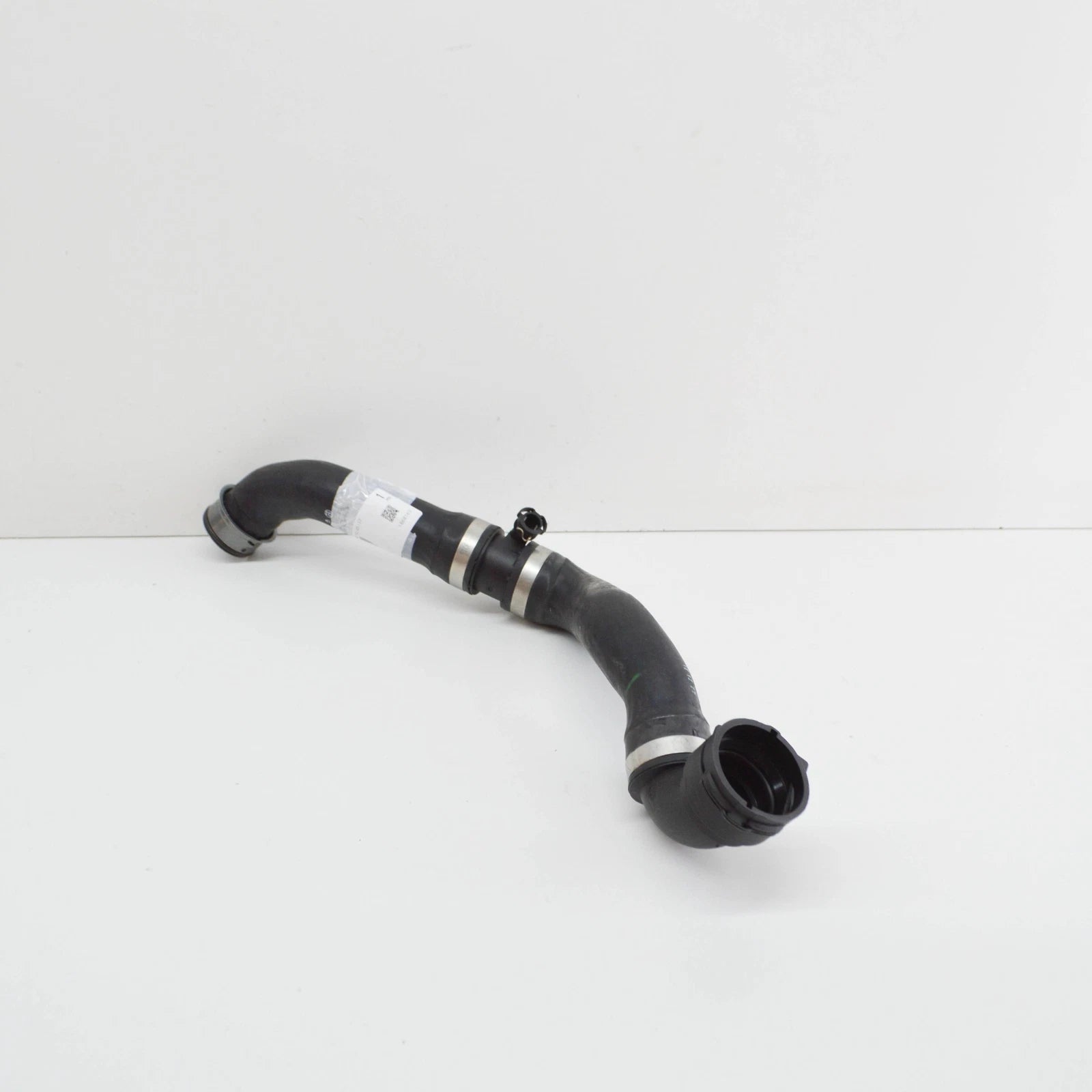 NEW MERCEDES-BENZ SL R230 RADIATOR TOP HOSE A2305013682 ORIGINAL