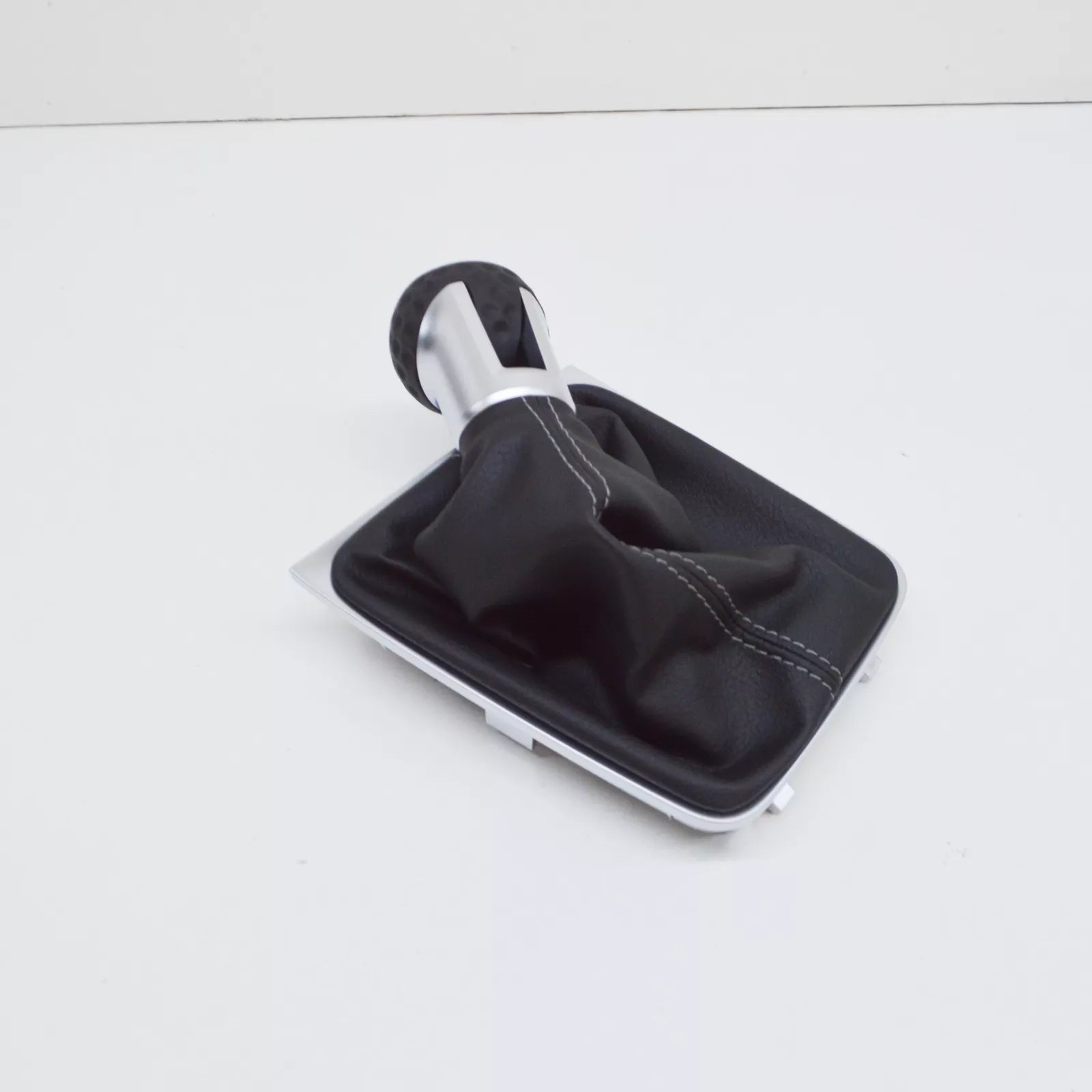 NEW VOLKSWAGEN GOLF MK7 GEAR SHIFT STICK KNOB GAITER LHD 5G1711113DBLS ORIGINAL