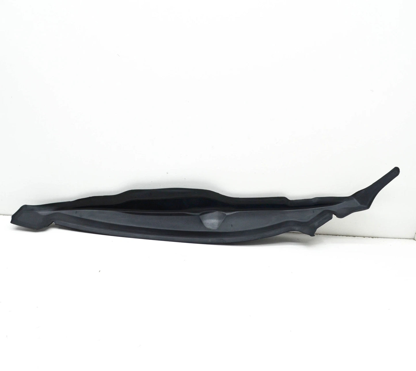 NEW VOLKSWAGEN JETTA MK7 FRONT RIGHT WING PLASTIC COVER 17A821112B