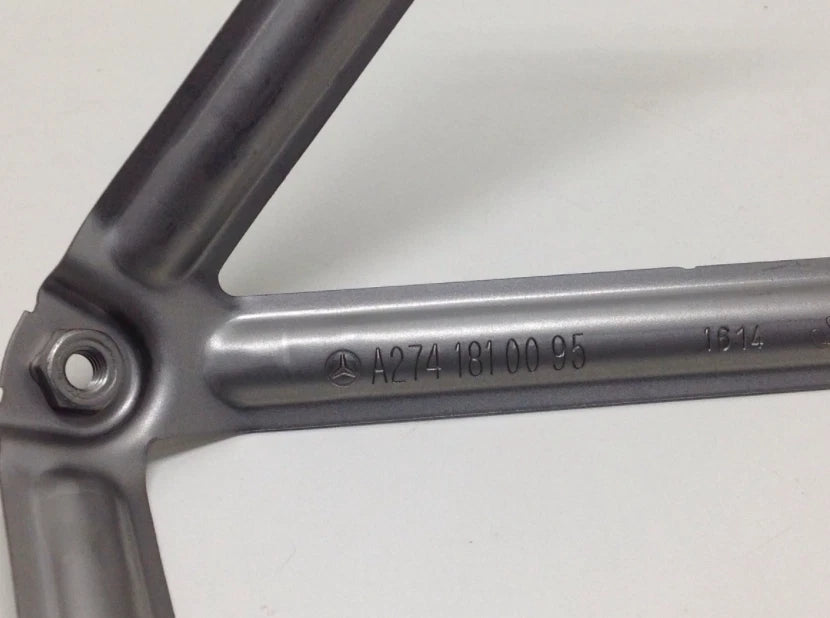 NEW MERCEDES-BENZ C W204 OIL PUMP BRACKET A2741810095 ORIGINAL