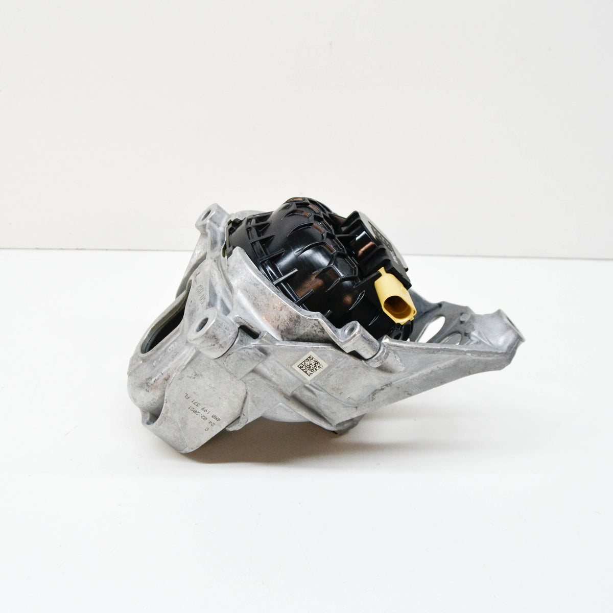new audi a6 c8 left side engine mount 4m0199371fl original