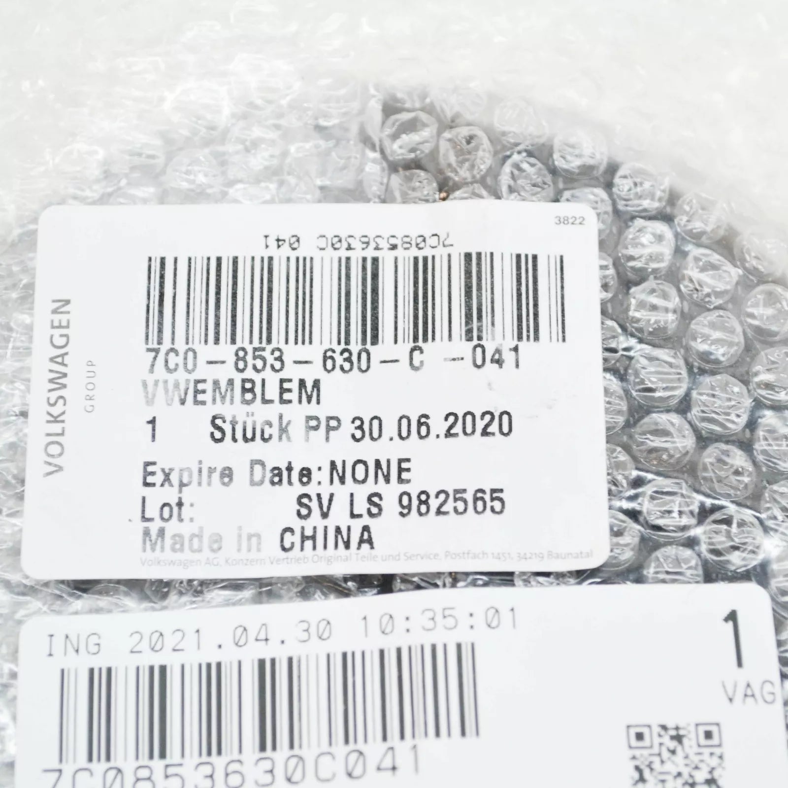 NEW VW CRAFTER MK2 SZ REAR VW LOWER EMBLEM BADGE MOUNTING 7C0853630C041