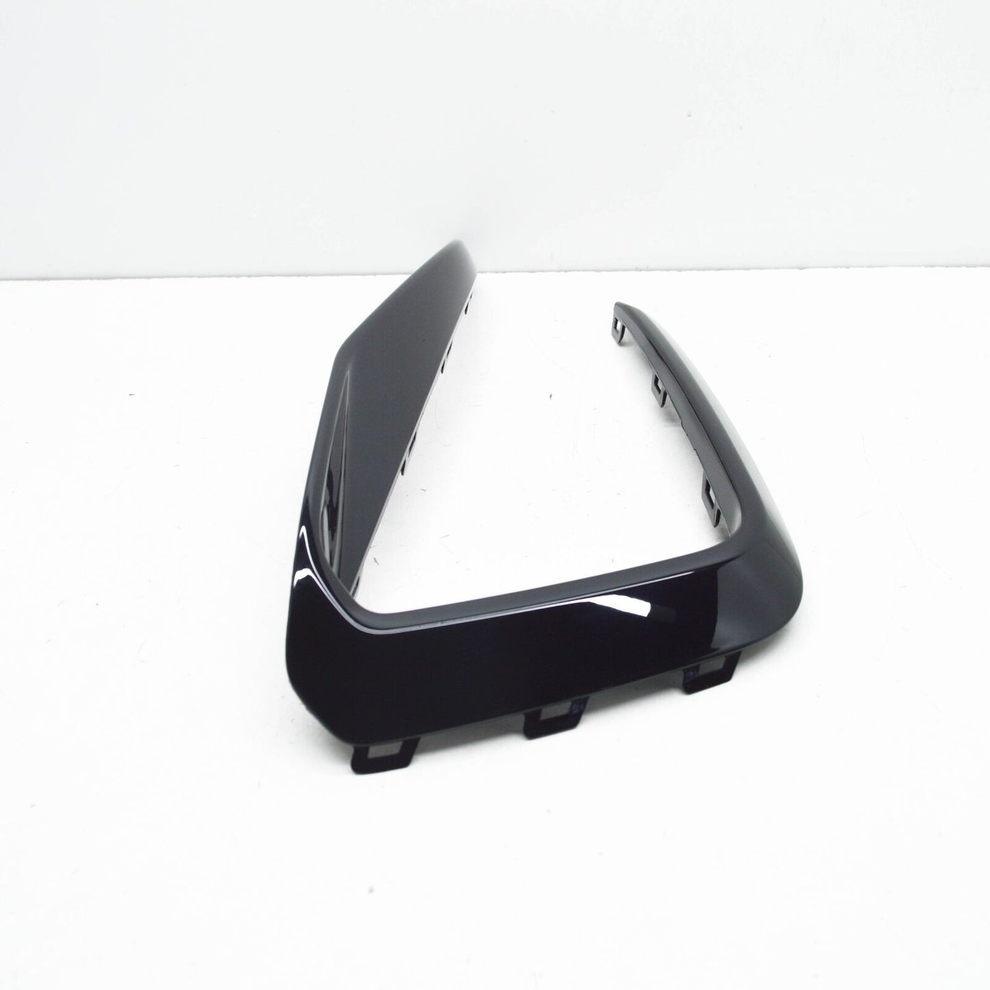 NEW VOLKSWAGEN POLO AW FRONT LEFT BUMPER TRIM 2G0853711041 ORIGINAL