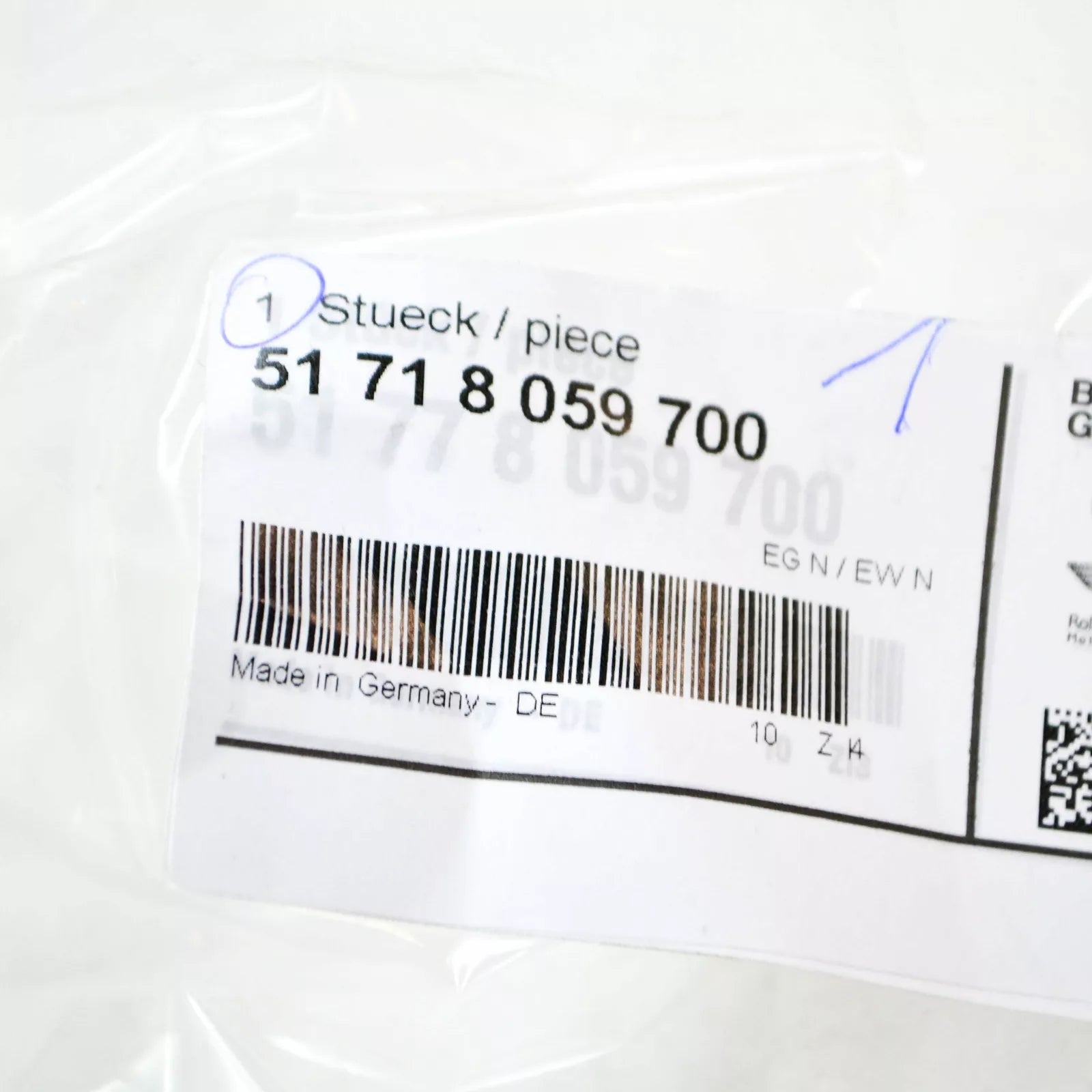 NEW BMW M2 F87 COUPE RIGHT ENGINE MOUNT OUTER WINDSHIELD COWL PANEL RHD 8059700