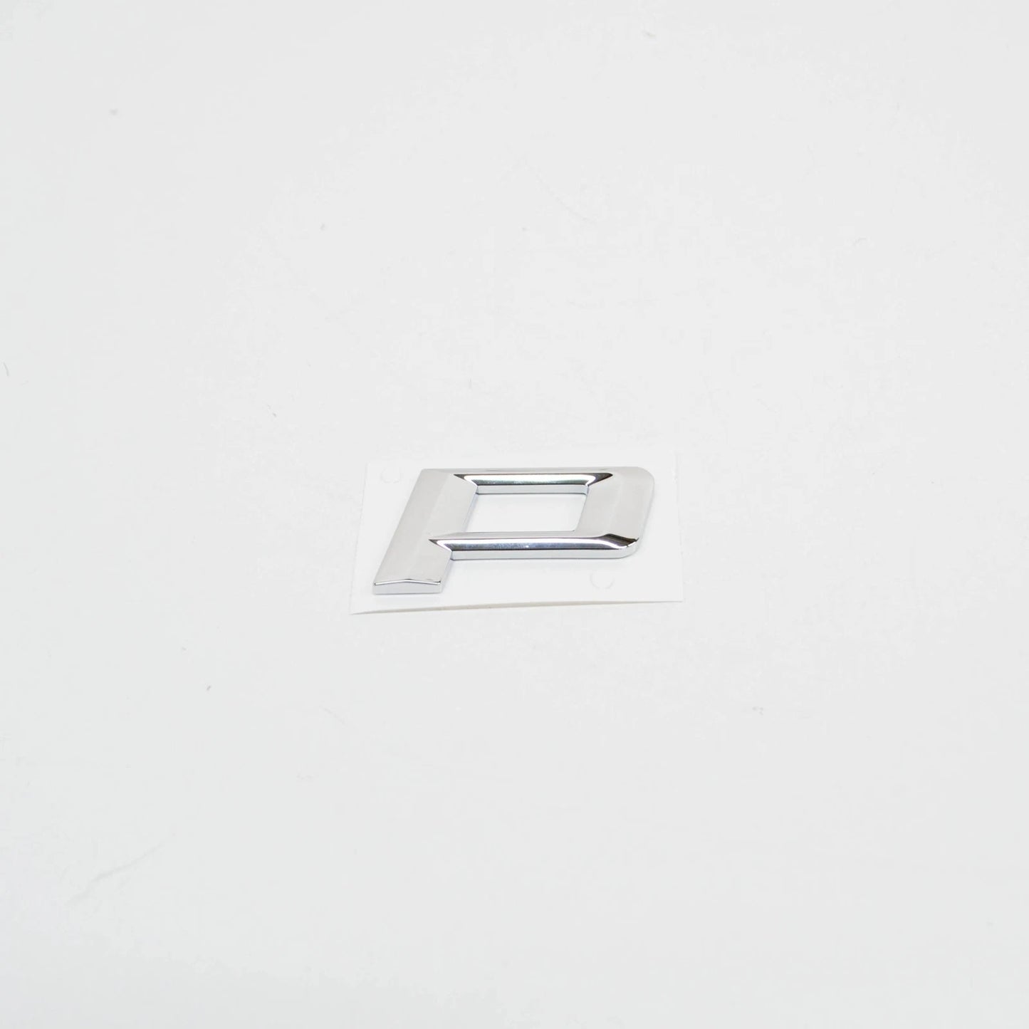 NEW BMW E39 SEDAN TRUNK LID D EMBLEM BADGE LOGO SIGN 8259332 51148259332