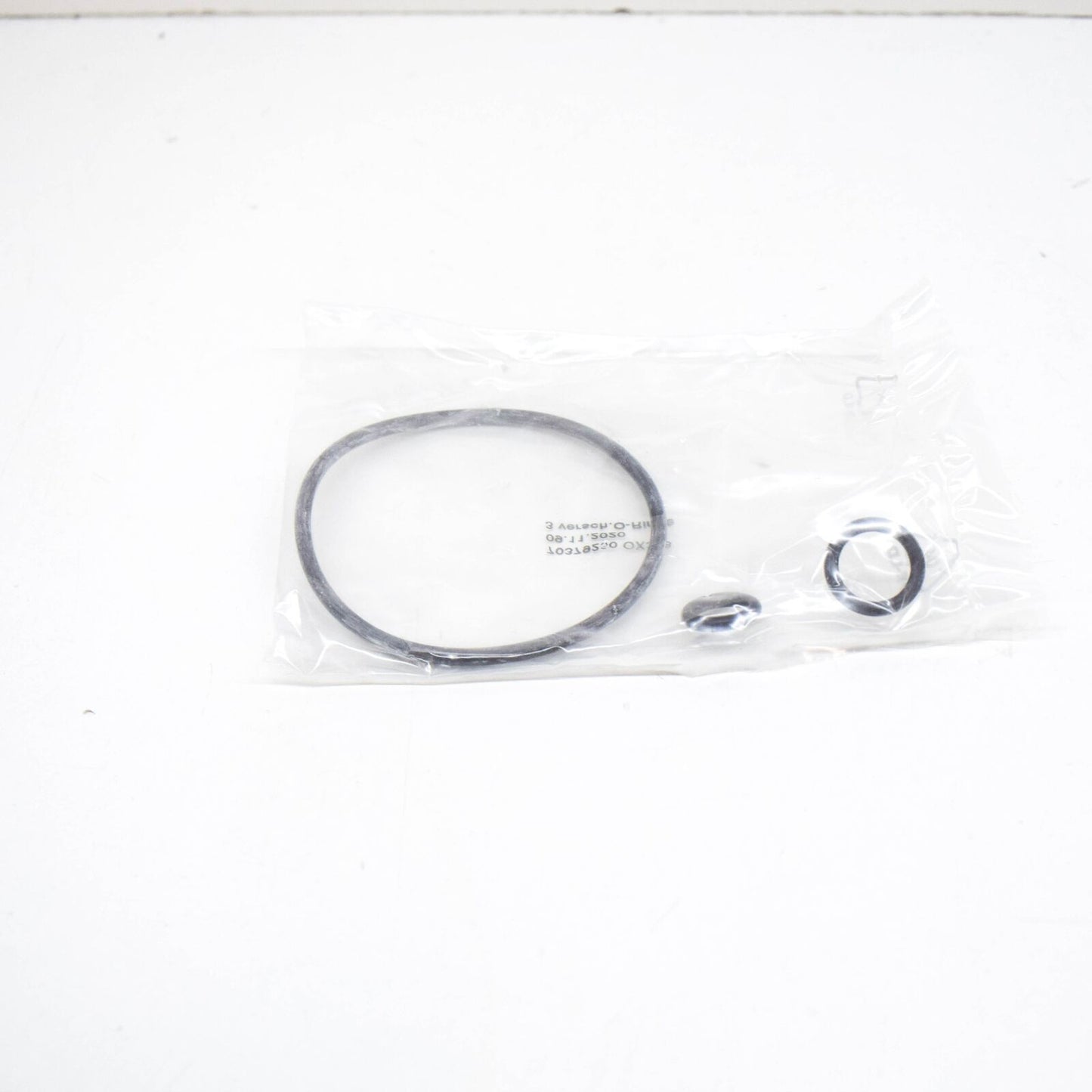 NEW AUDI Q5 8R OIL FILTER WITH GASKET 03L115562 ORIGINAL