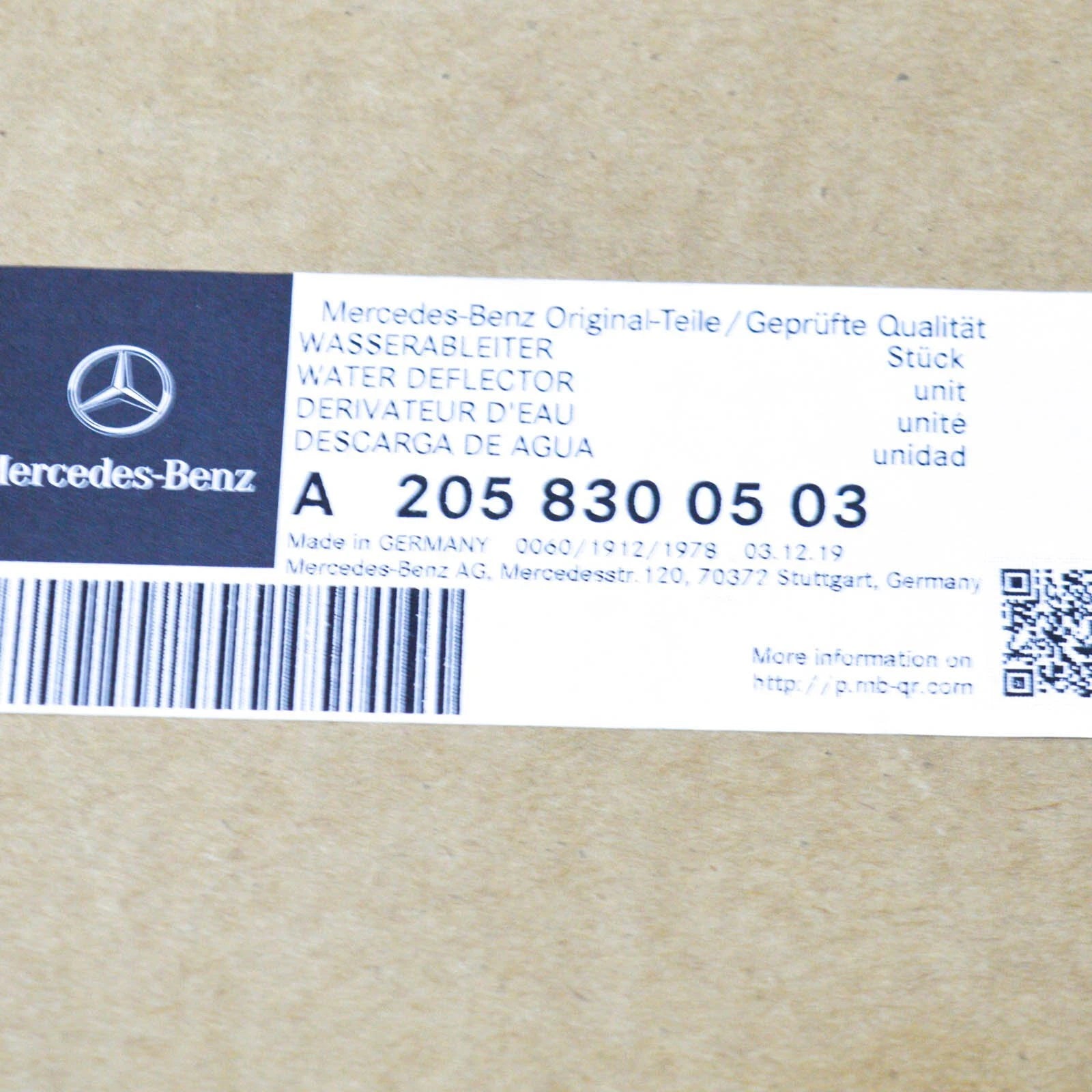 NEW MERCEDES-BENZ C-CLASS W205 FRONT WIPER COWL TRIM LEFT A2058300503 LHD