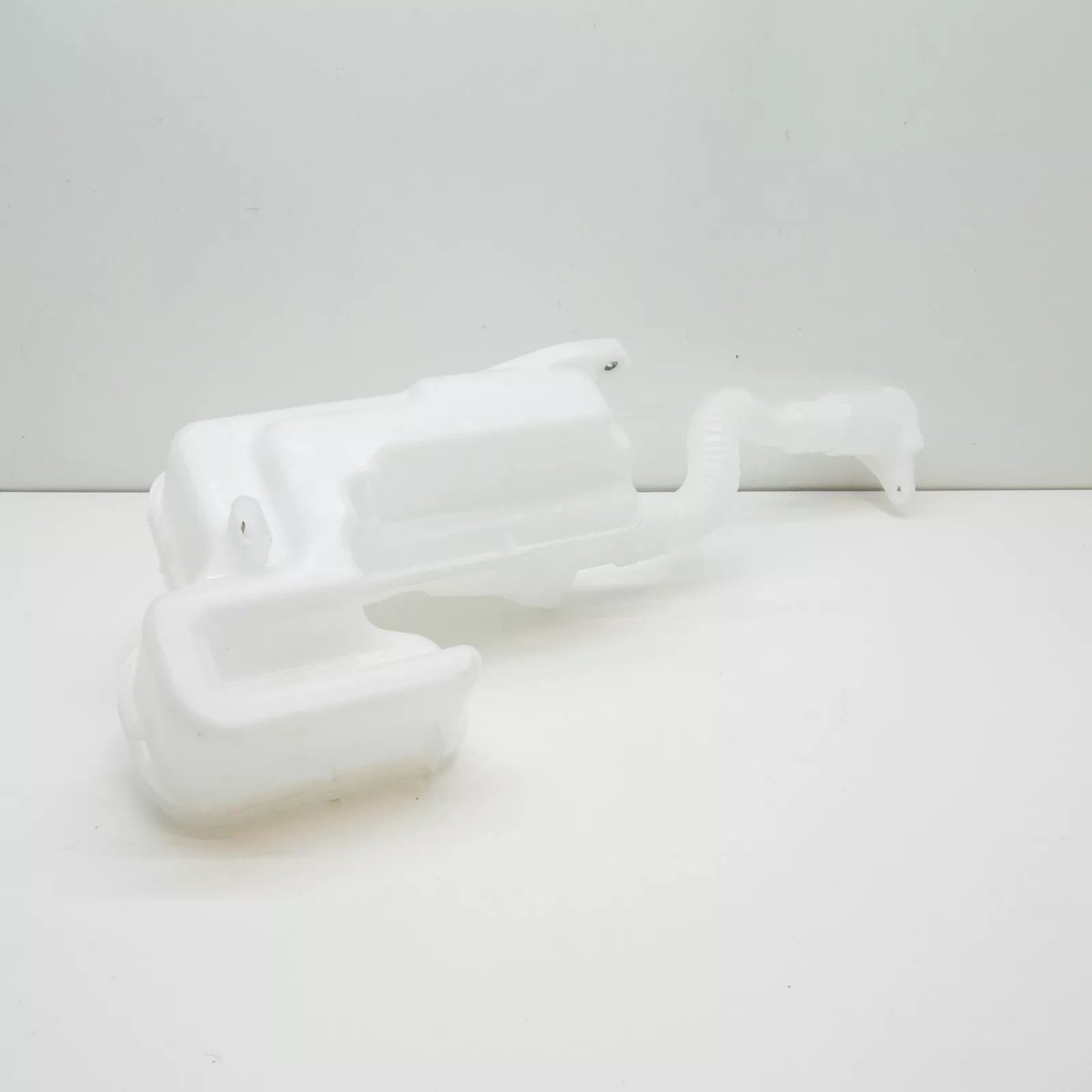 NEW VOLKSWAGEN T-CROSS C11 WINDOW WASHER TANK RESERVOIR 2GM955453C ORIGINAL