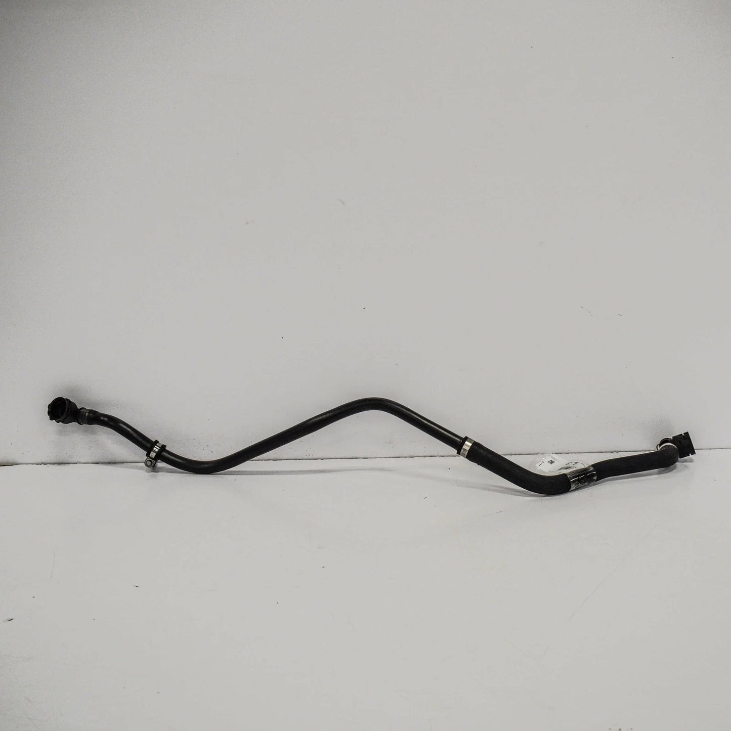 NEW MERCEDES-BENZ C-CLASS W205 COOLER HOSE A2055010900 ORIGINAL